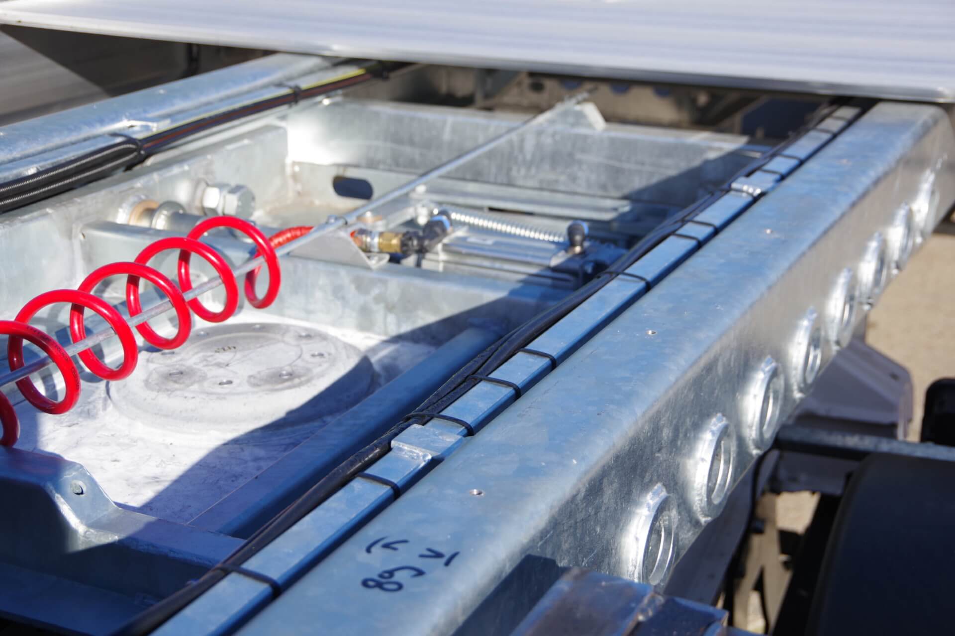 13,82m Auto oplegger uitrol kingpen lv