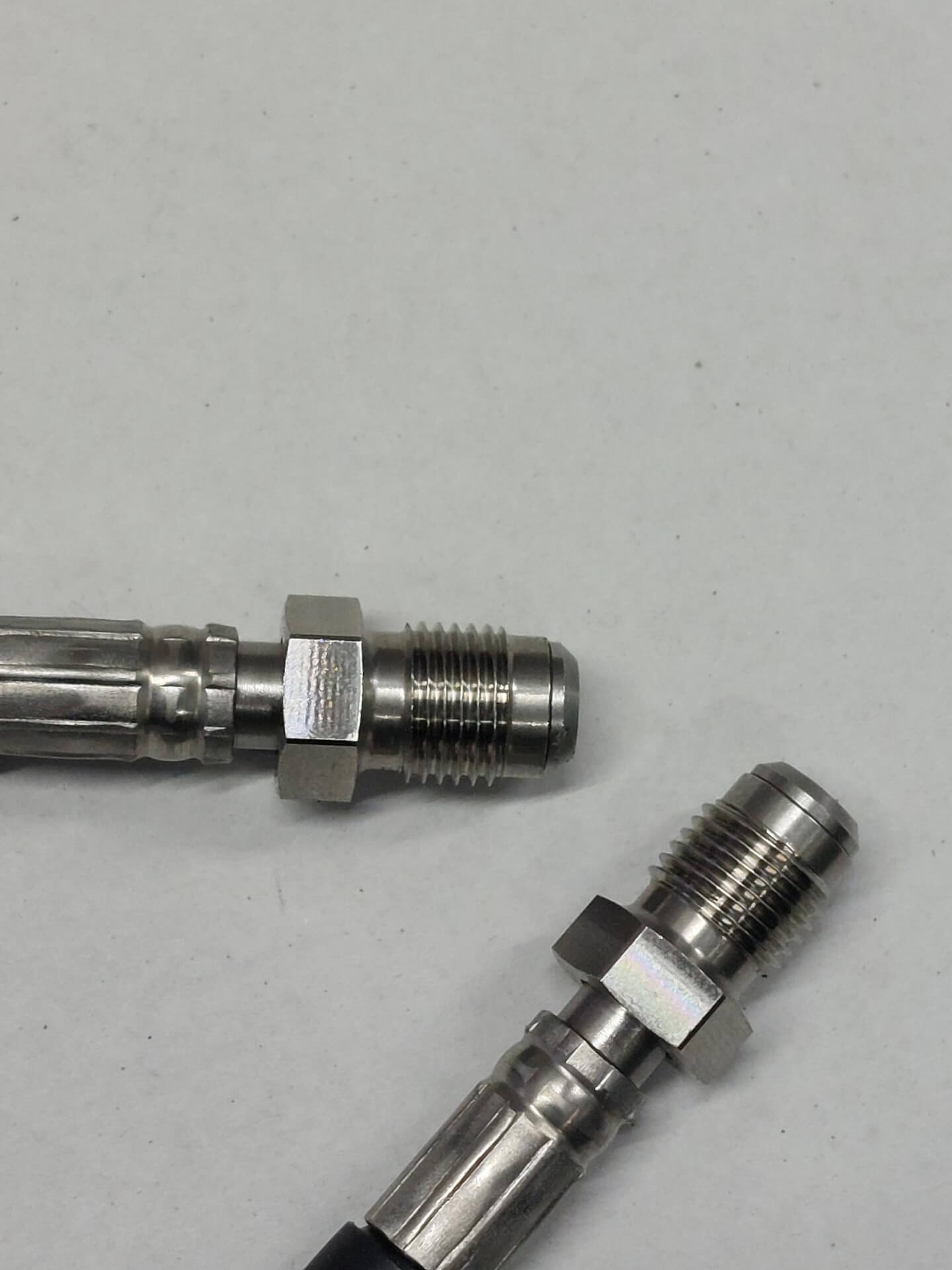 remleiding 700mm M10x1 buitendraad/buitendraad