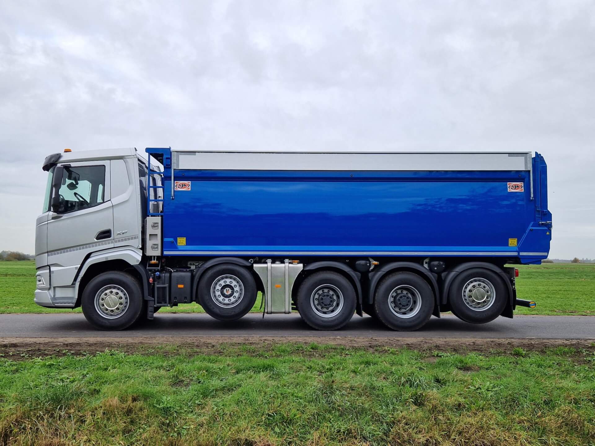 DAF 10x4 van de Kamp met AJK lz