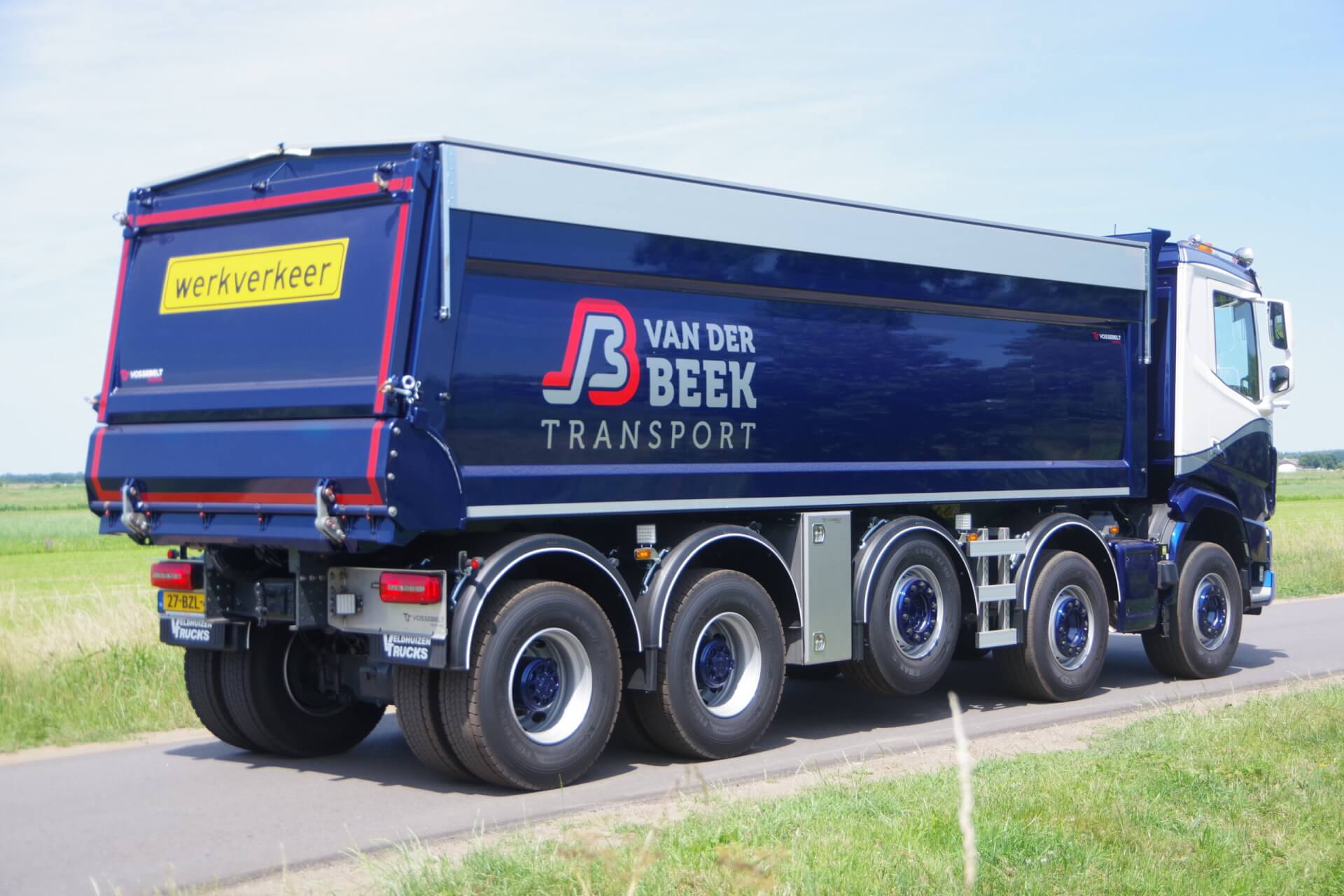 DAF XF 10x4 Midlift vd Beek ra