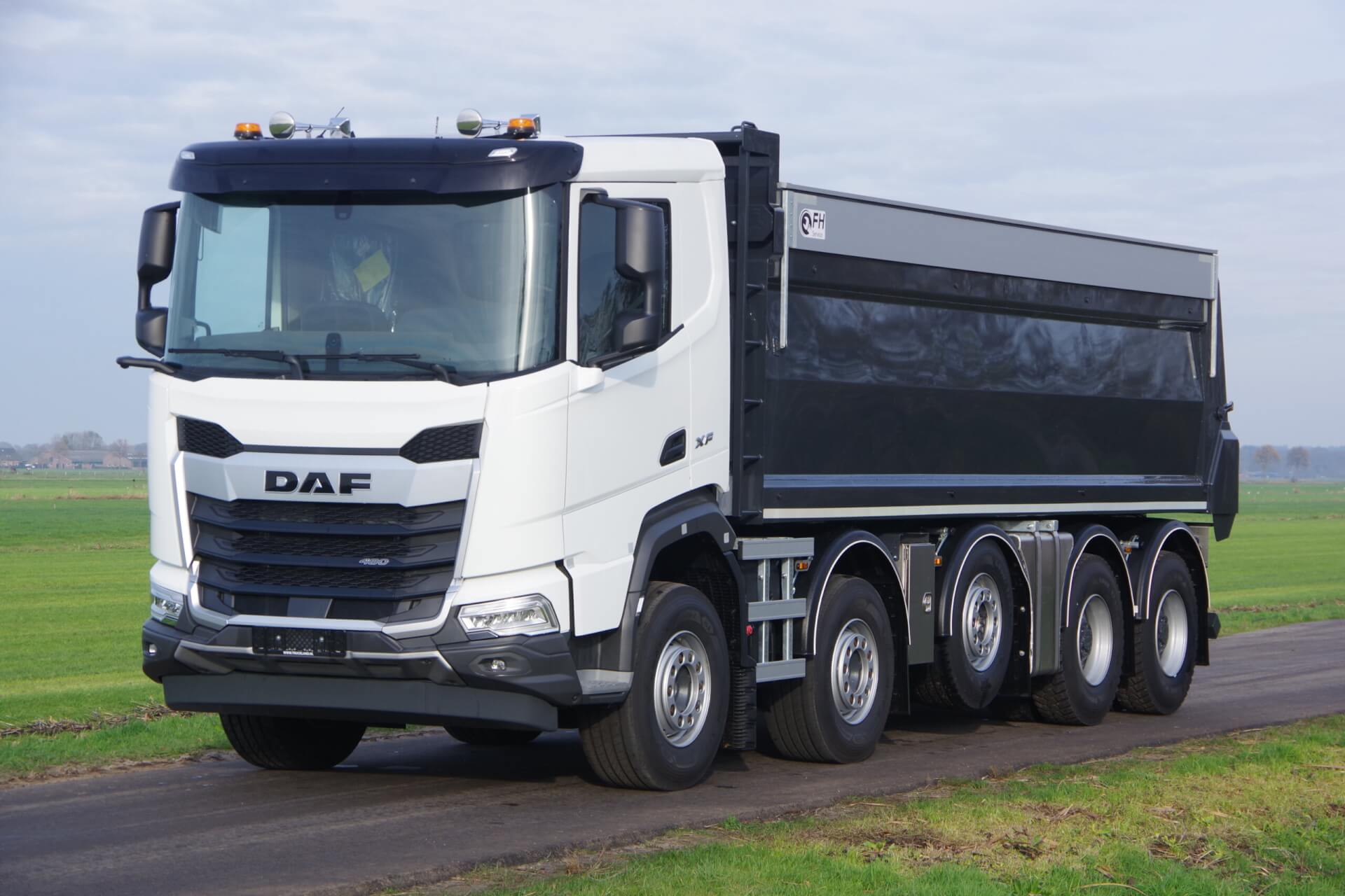 DAF XFC_10x4 HYVA_Kipper lv 1