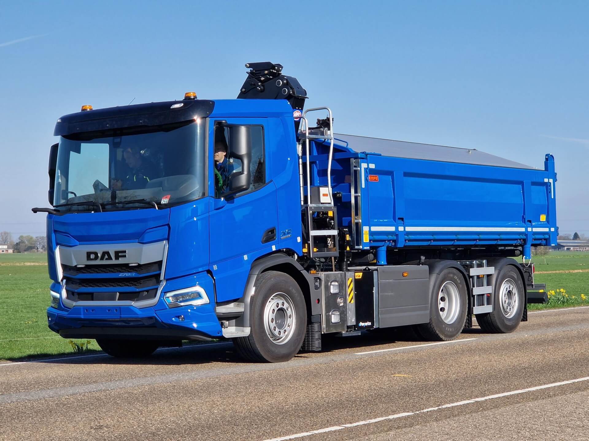 DAF e-XD FAN_6x2_Wide-Spread_HMF_Van-Berkel lv 5