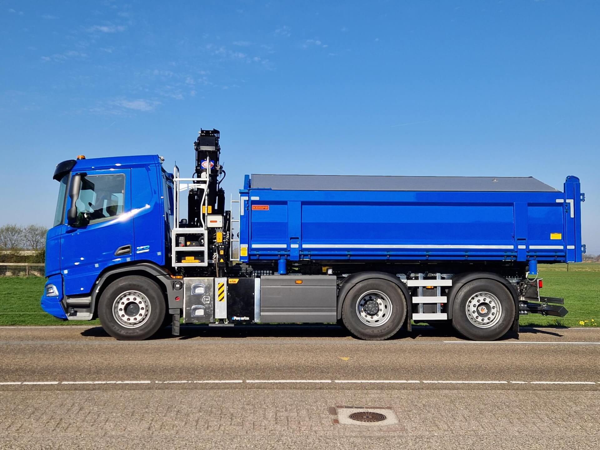 DAF e-XD FAN_6x2_Wide-Spread_HMF_Van-Berkel lz 2