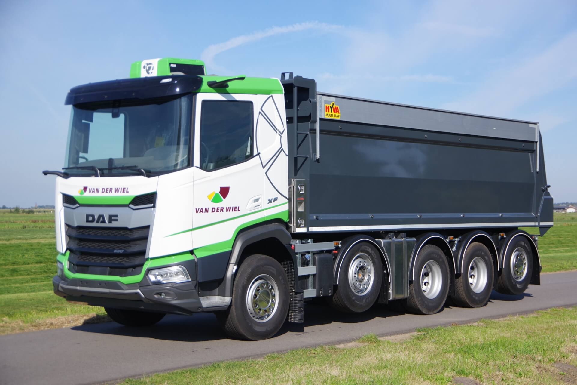 DAF_10x4_Wiel van de HYVA-kipper lv 1