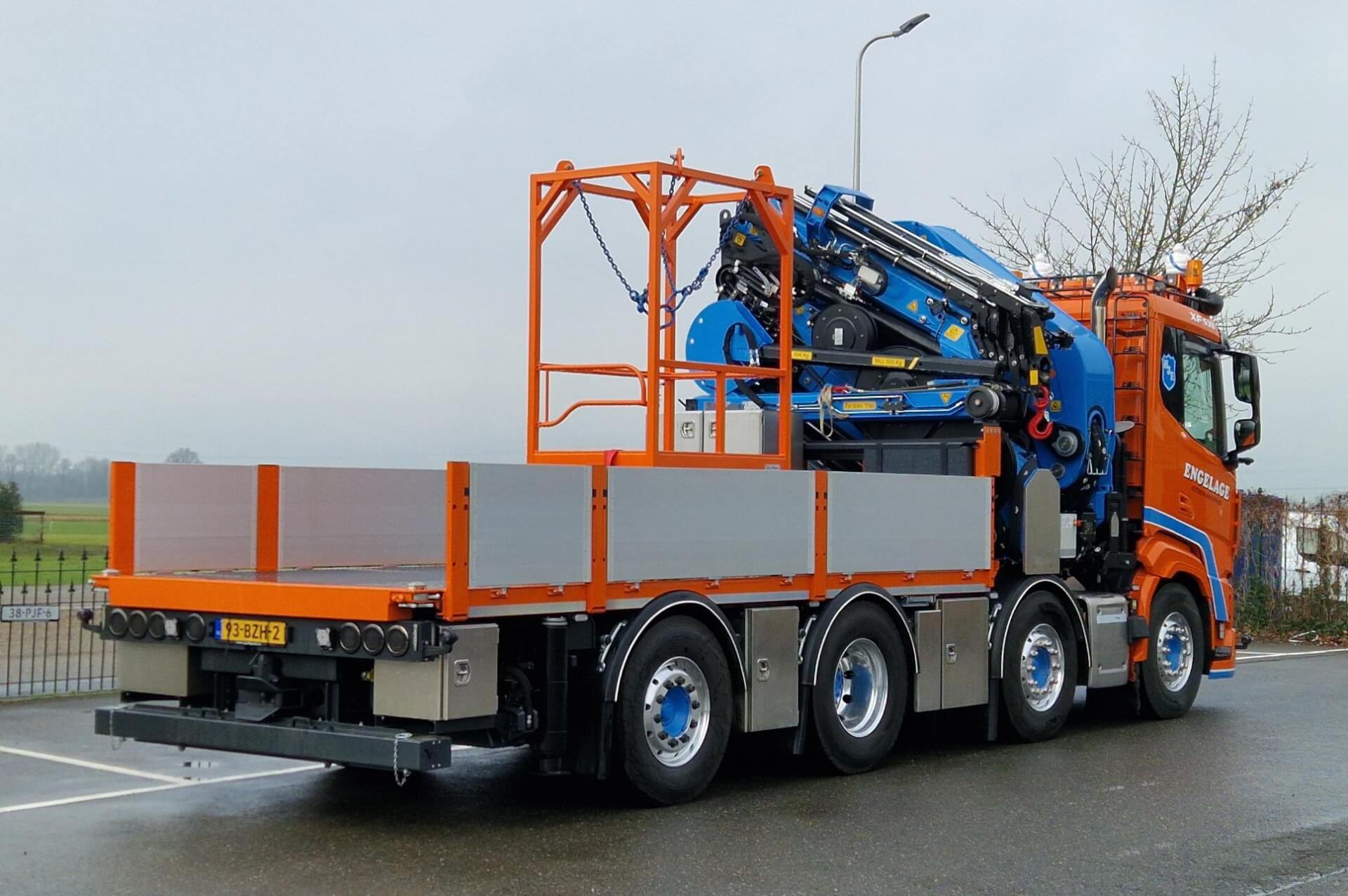 DAF_8x2_Wide-Spread_PM-100SP_ENGELAGE-Autokraanverhuur ra
