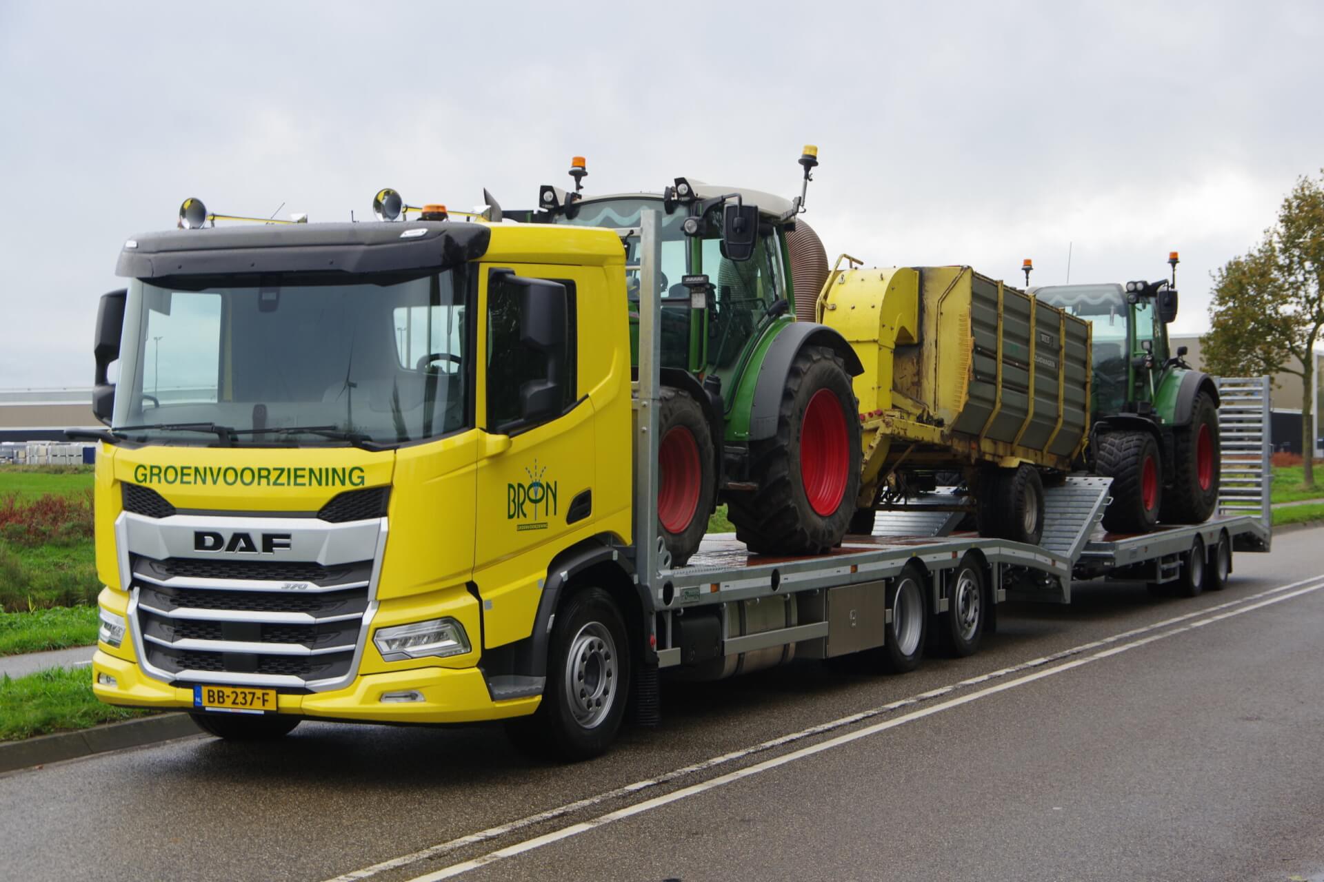 DAF_OprijXD-29-85-tandemdieplader FENDT+zuigwagen lv 3
