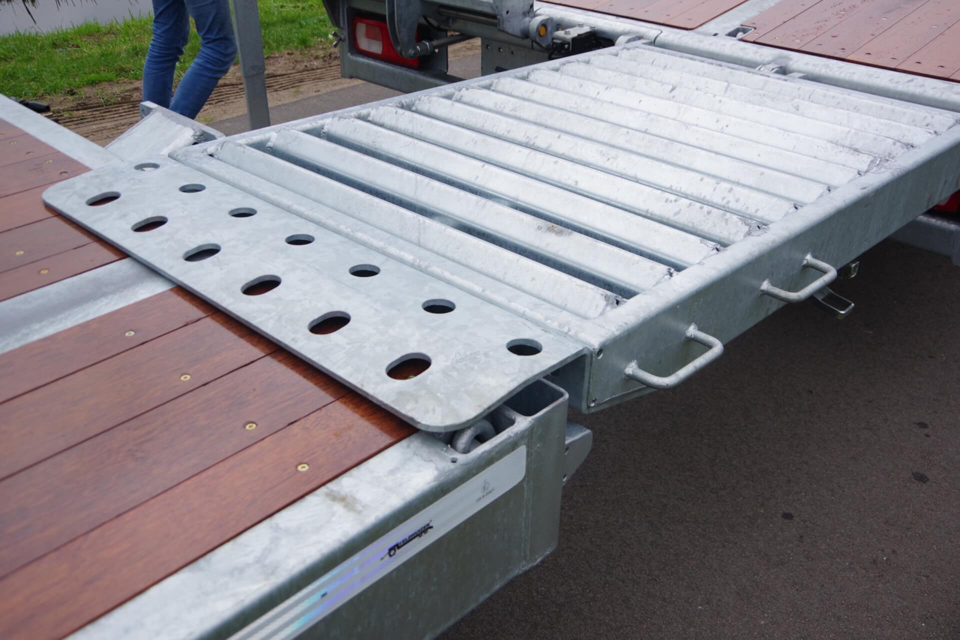 DAF_OprijXD-29-85-tandemdieplader_7,5m doorlaadt goten open ra