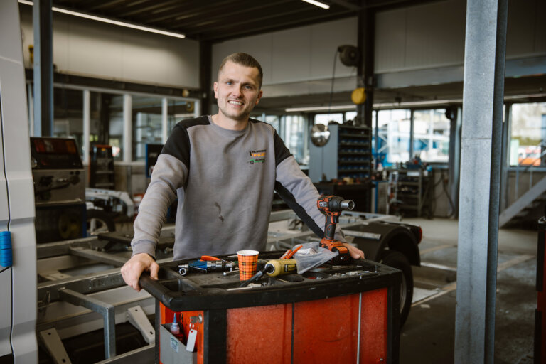 Veldhuizen collega aan het werk