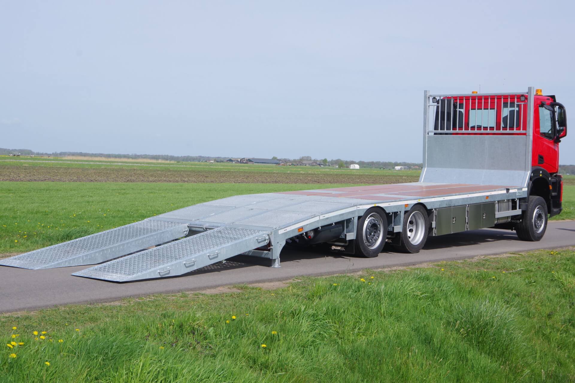 IVECO_S-WAY_oprijwagen_MAMMOET_8,5m goten open ra 2