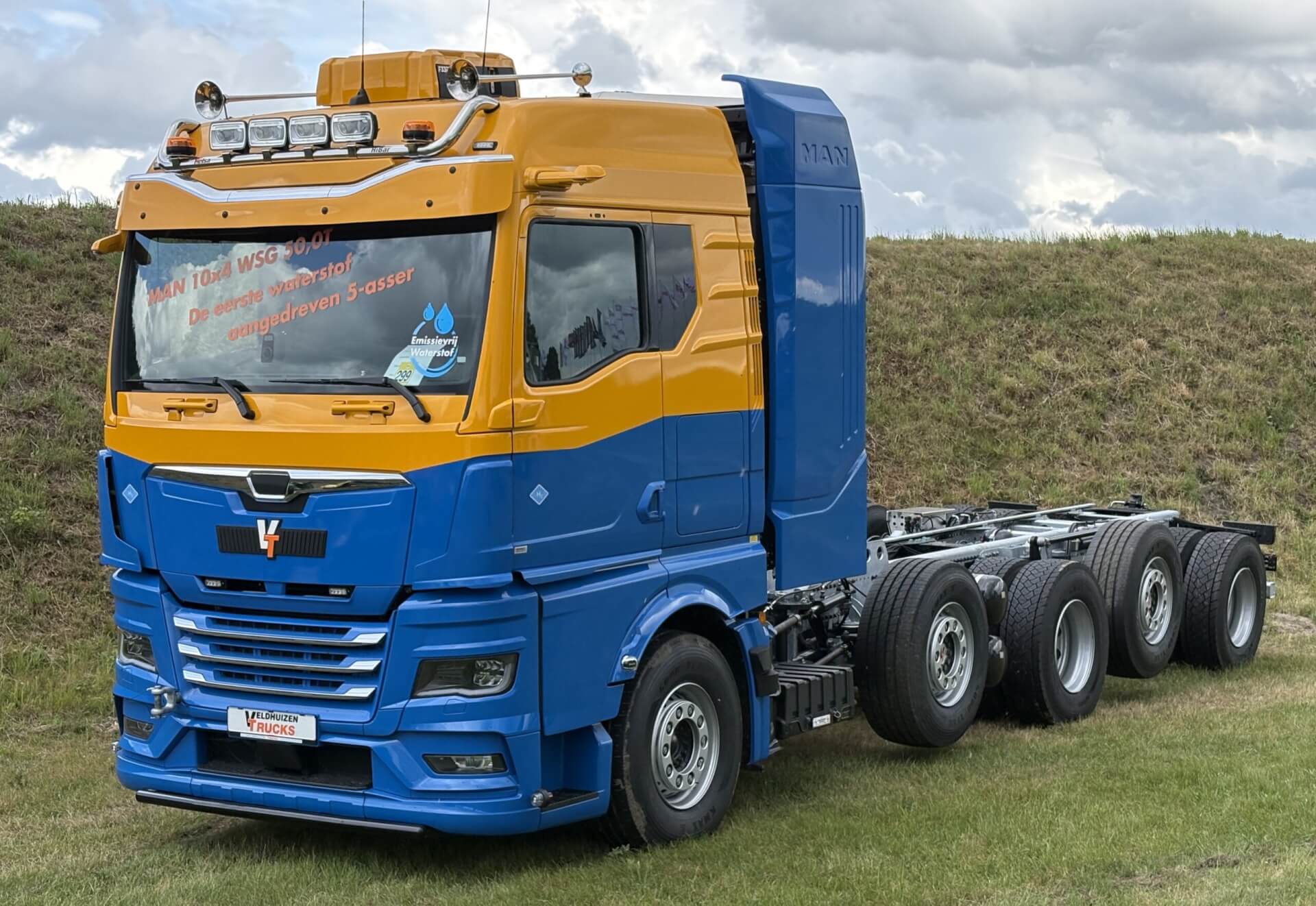 MAN 10x4 Wide-Spread 10x4 lv hoofd foto