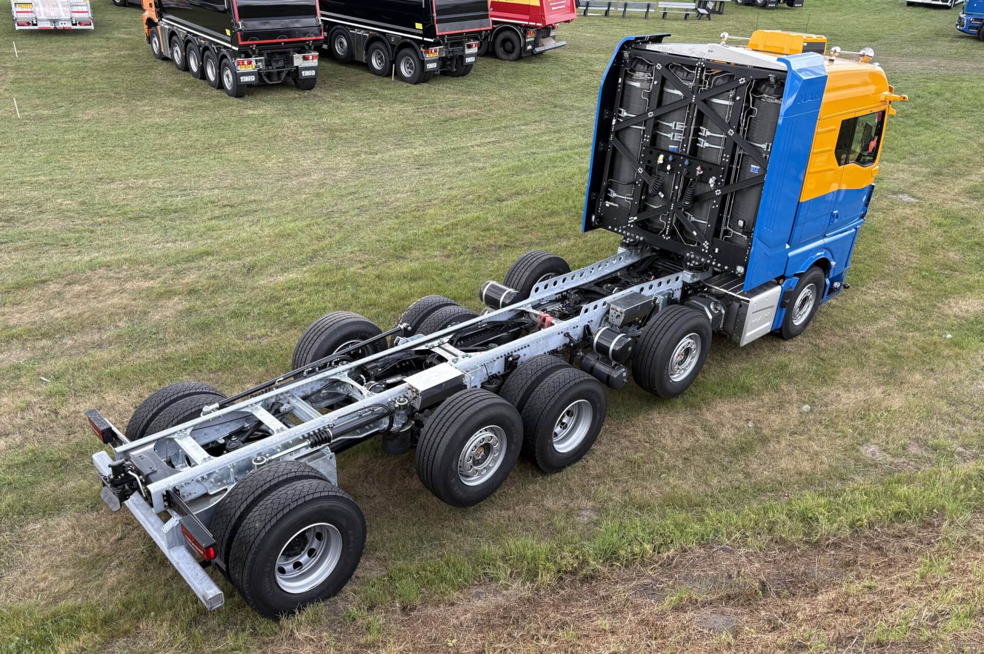 MAN 10x4 Wide-Spread 10x4 ra