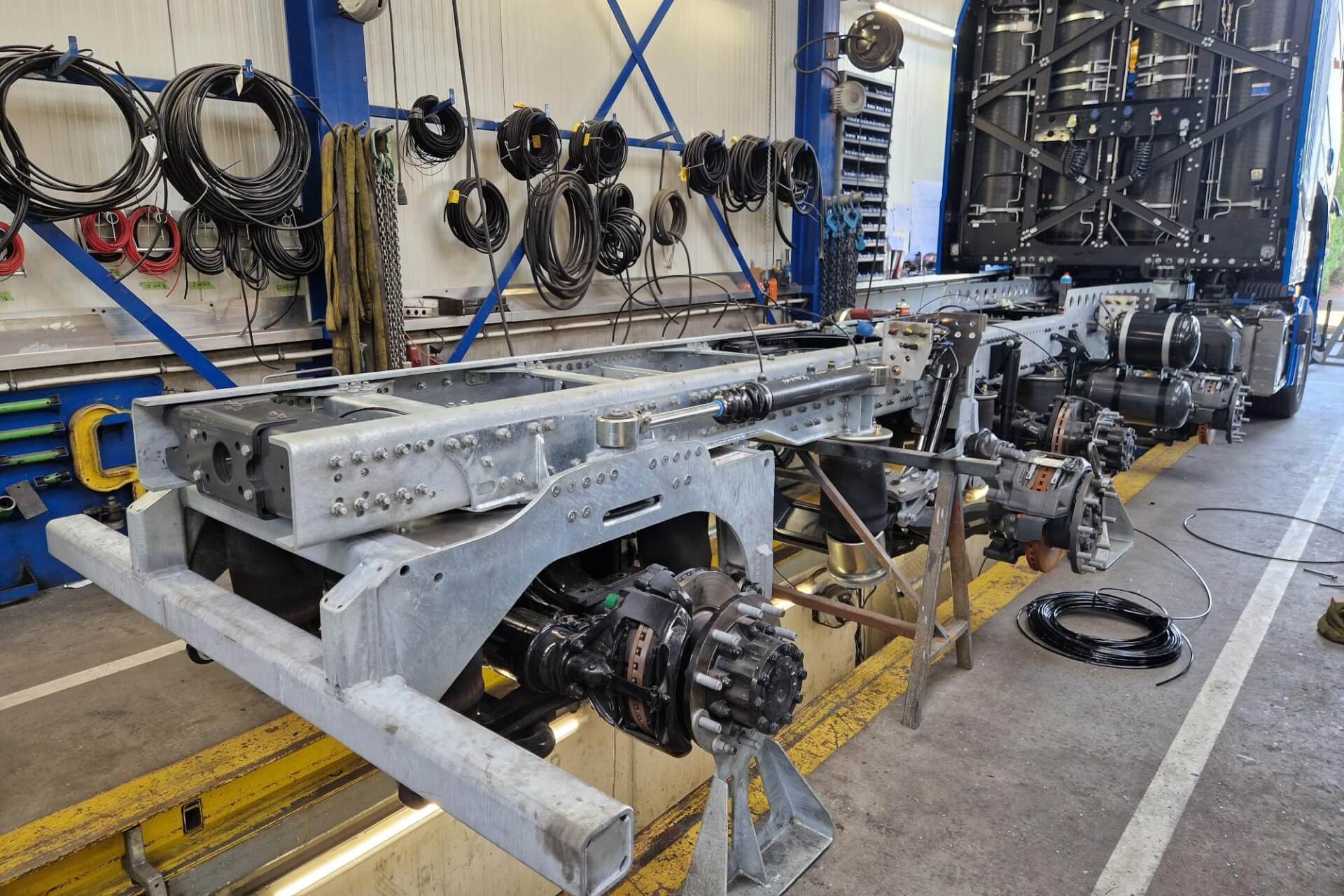 MAN H2 10x4 Montage ra