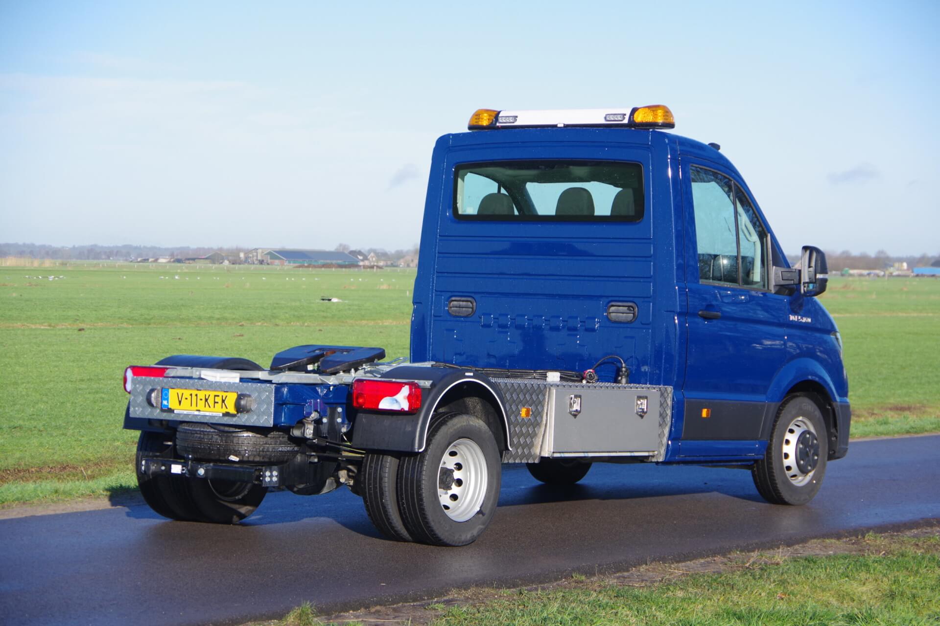 MAN_TGE_5.160-Trekker Blauw ra 1