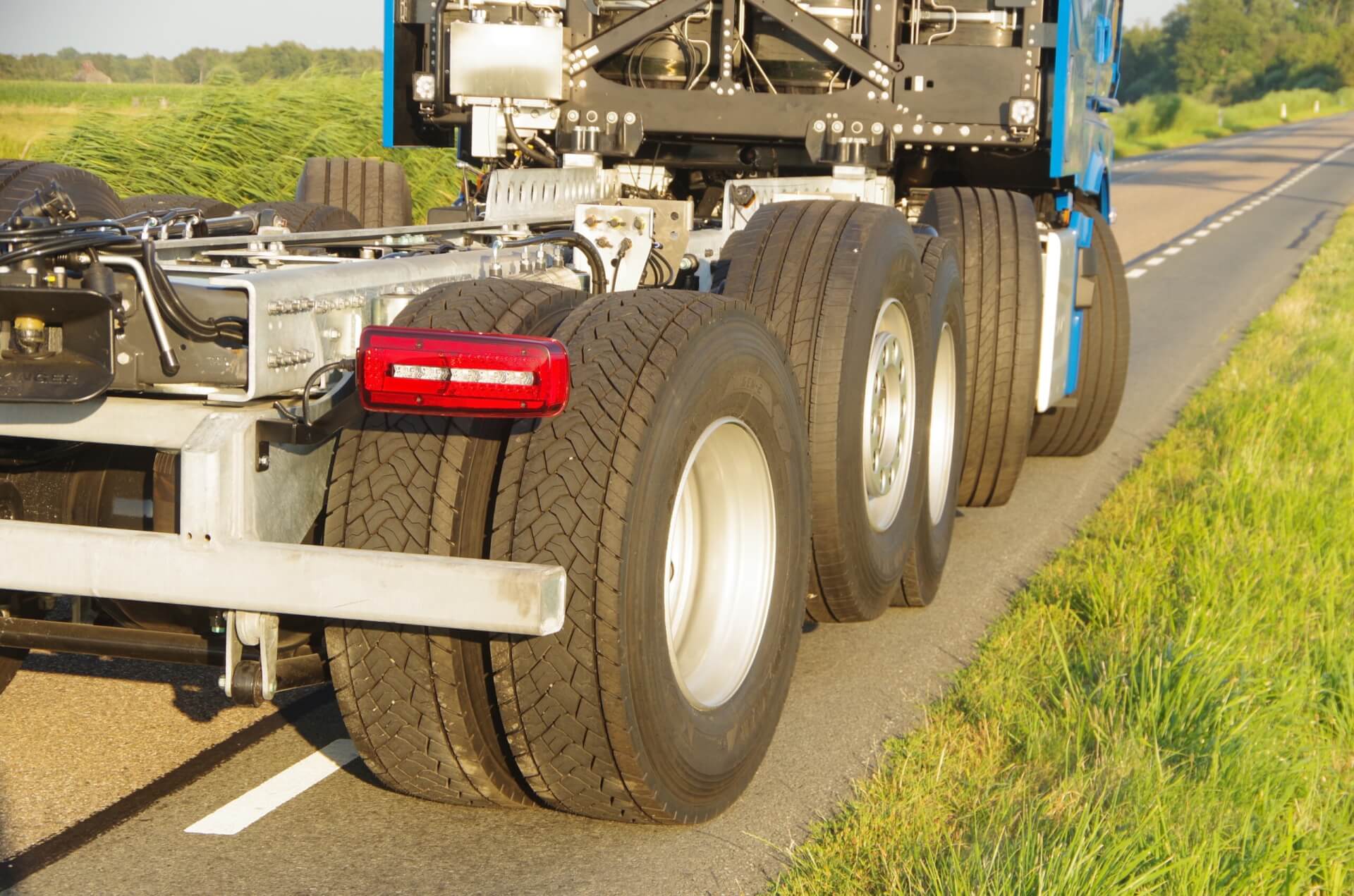 MAN_TGX_10x4_Wide-Spread Waterstof sturen rechts