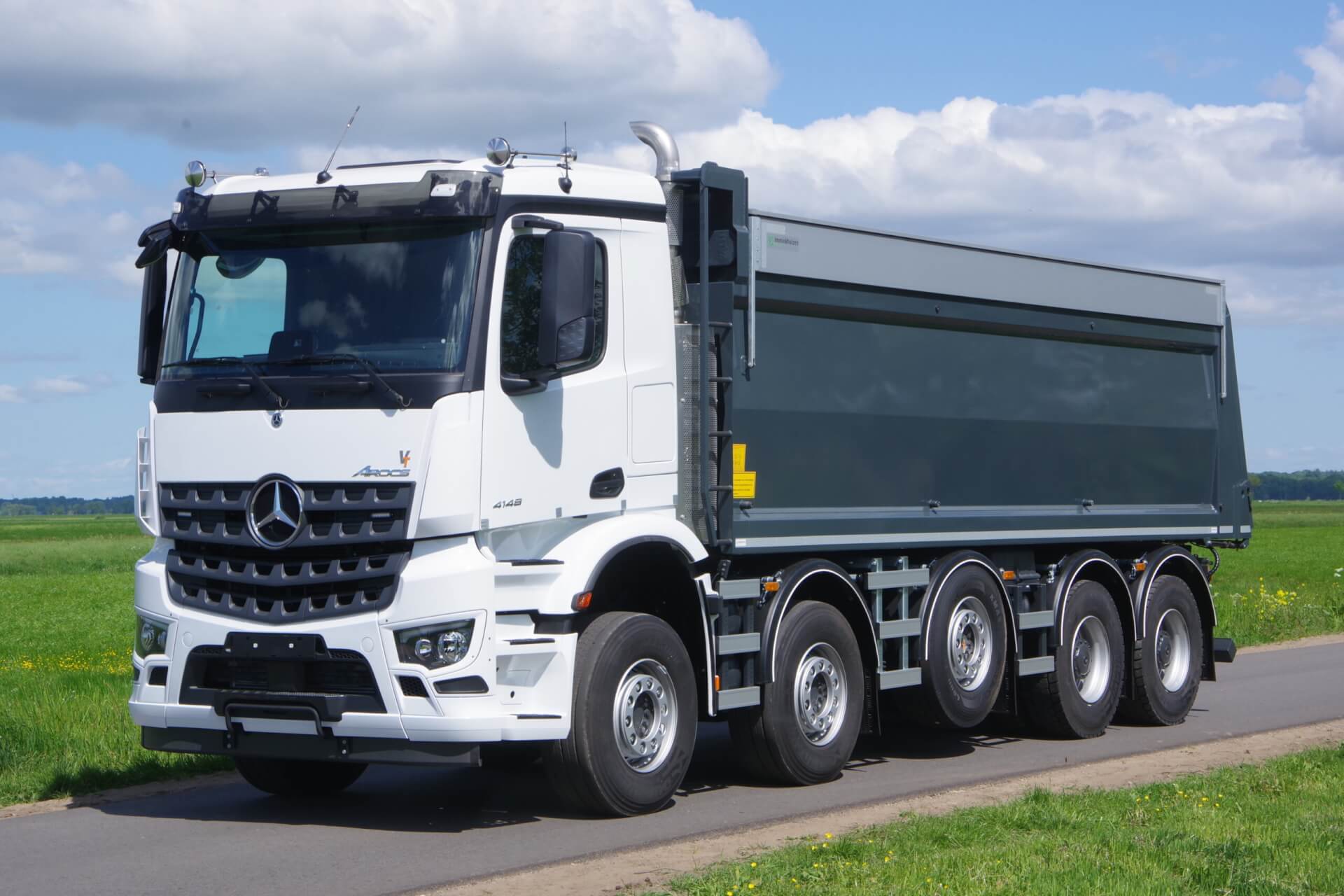 MERCEDES -10x4 Milift-HYVA-baggerkipper lv