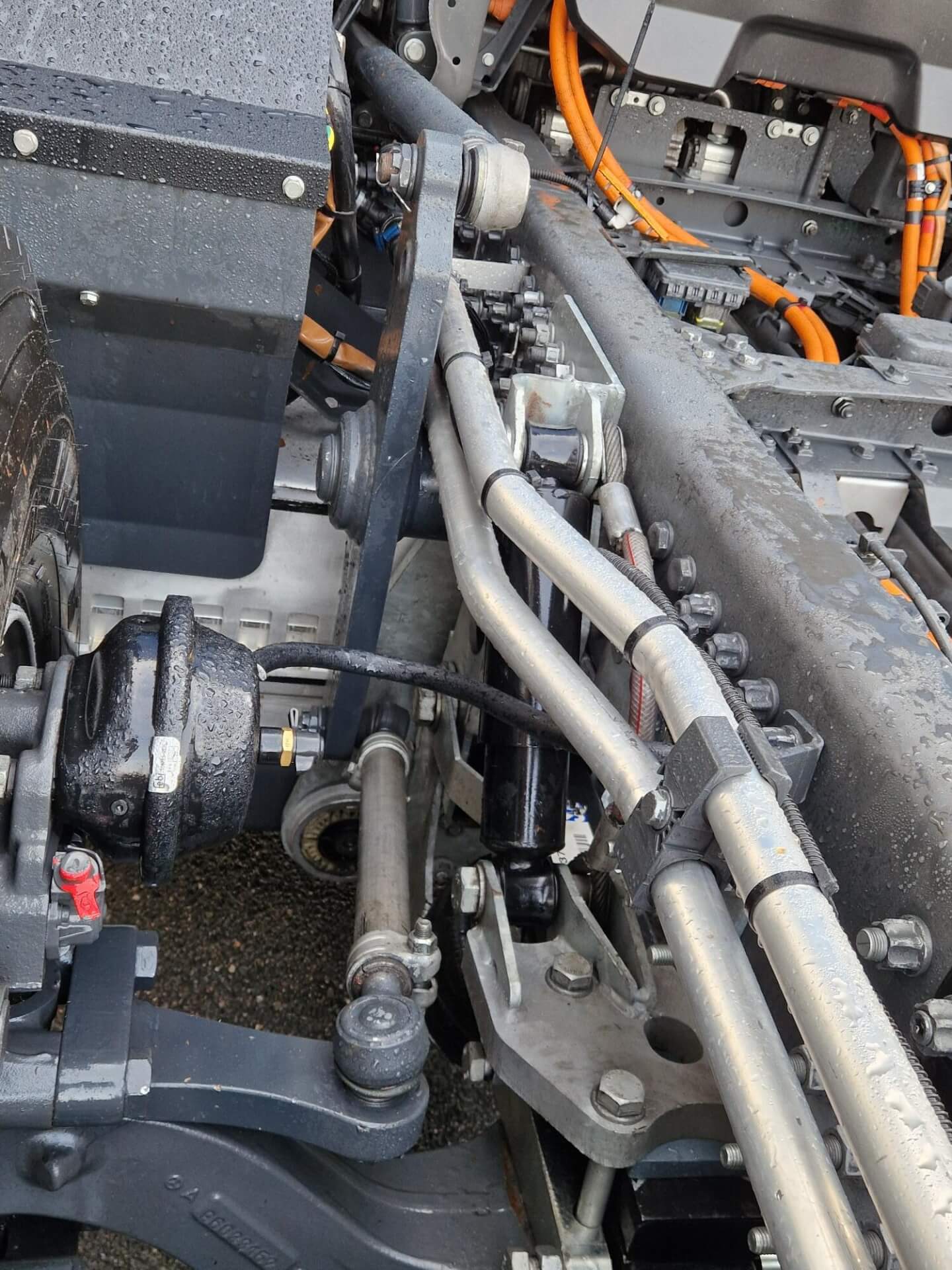 MERCEDES e-600_8x2_AHVRIJ stuursysteem 1