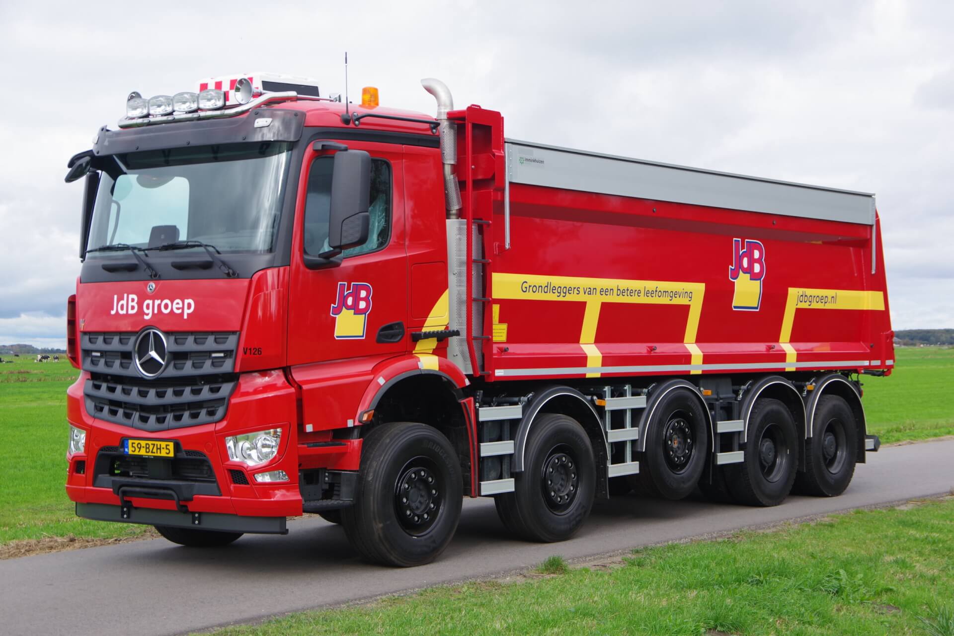 Mercedes _10x4-Midlift-JDB-Groep lv 2