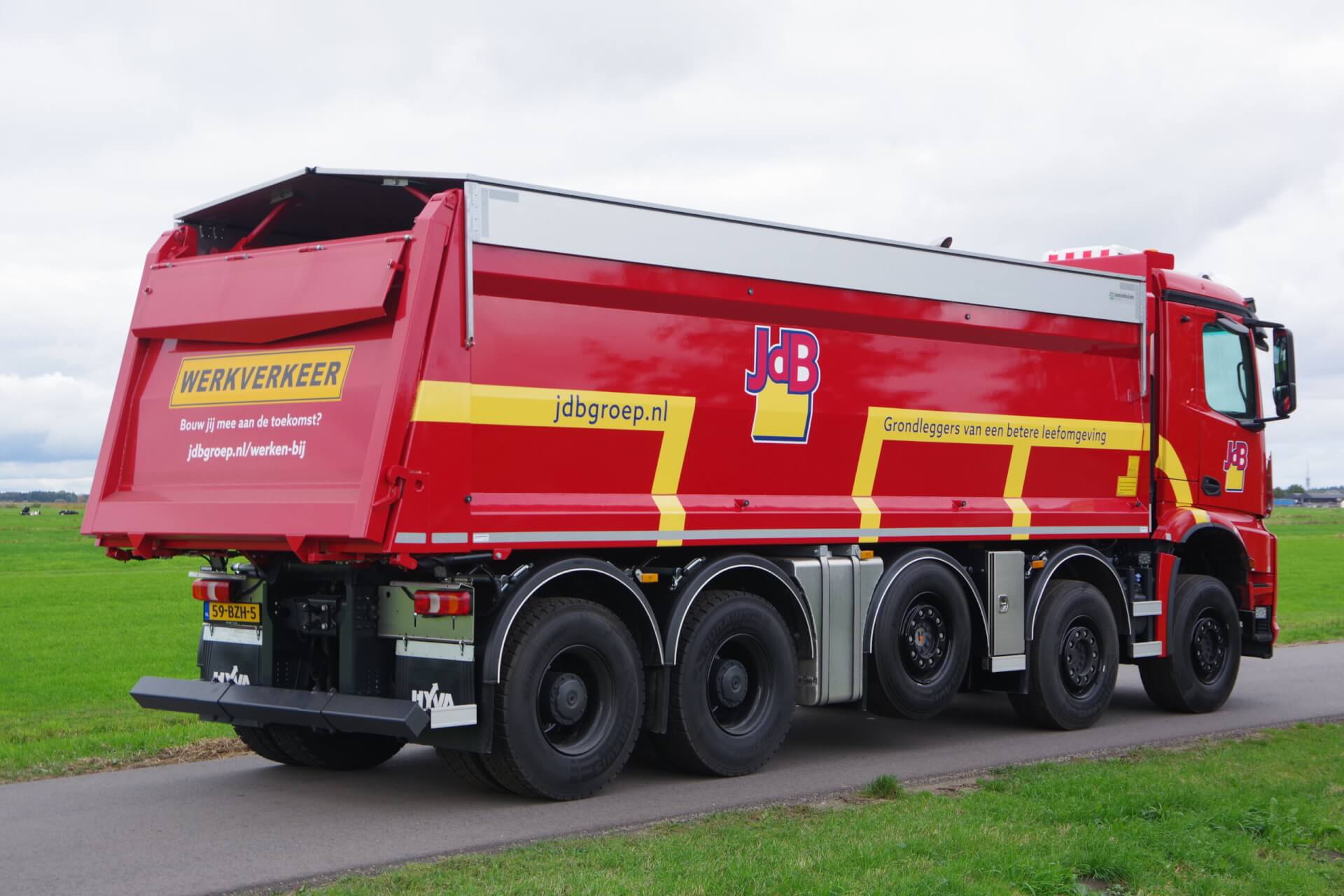 Mercedes _10x4-Midlift-JDB-Groep ra 2