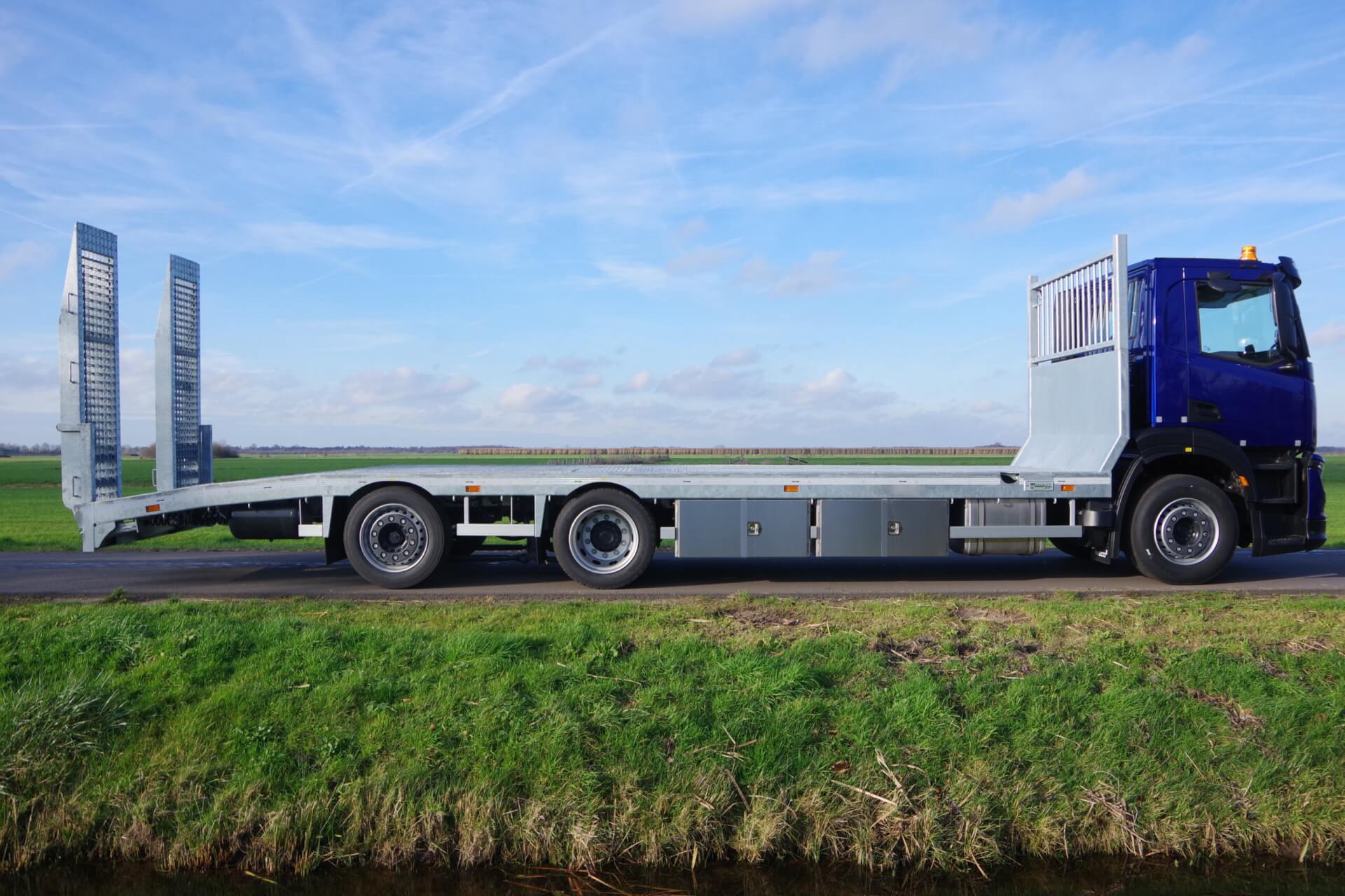 Oprij S-Way 32-90 YAMAHA-Blauw rooster vloer ''DOMEX'' goten rz