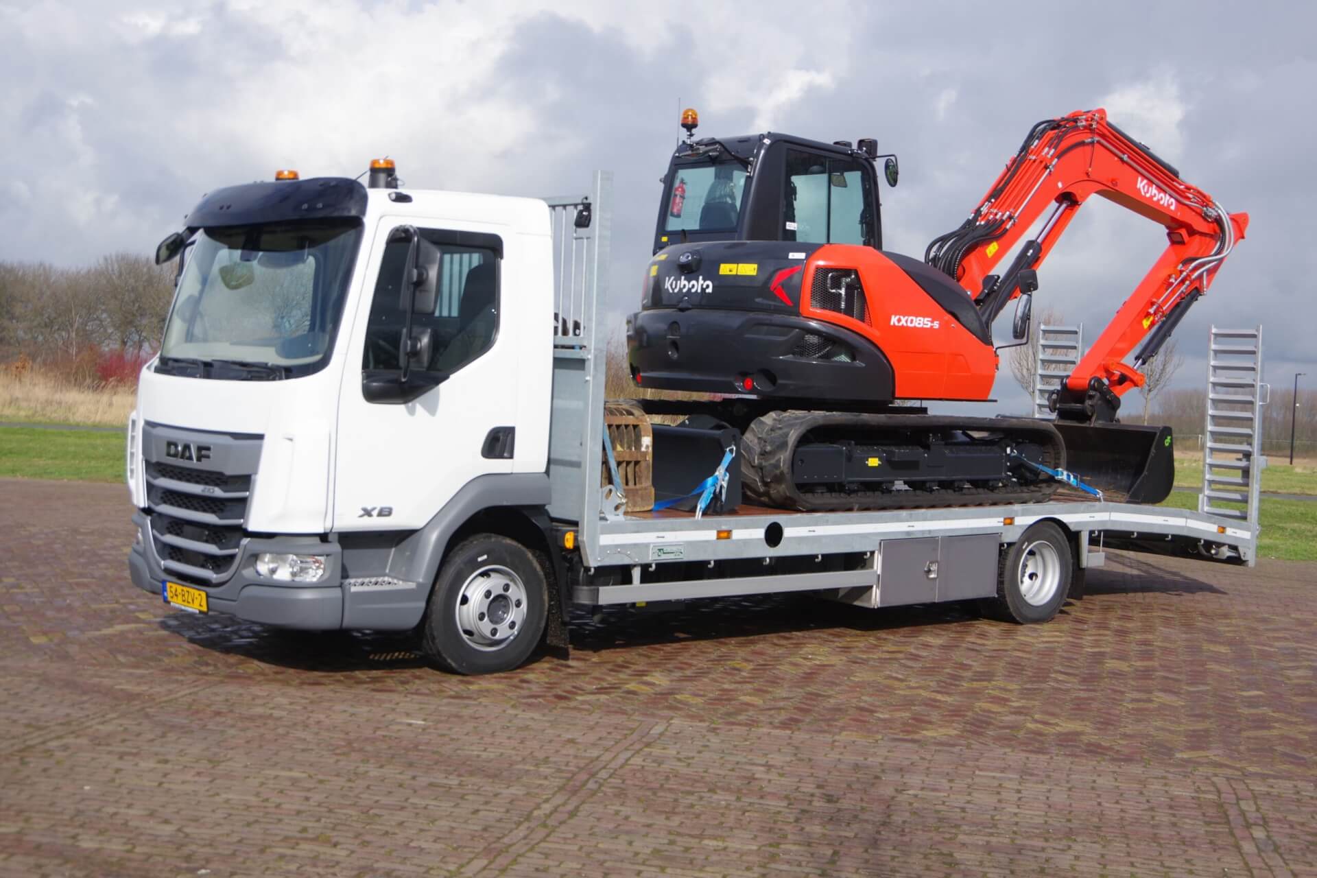 .OprijXB 16-68 met Kubota KX-085-5 lv 3