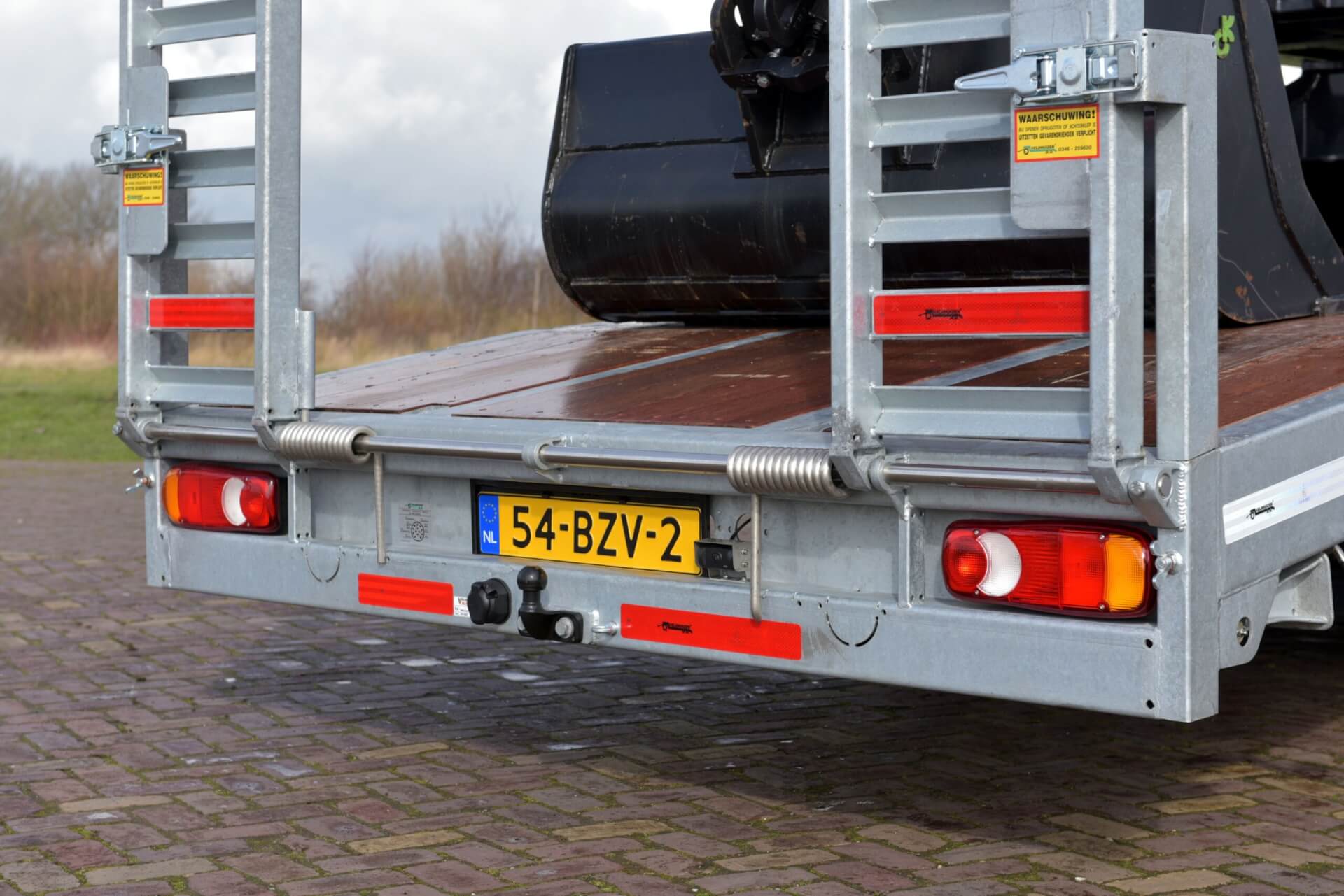 .OprijXB 16-68 met Kubota KX-085-5 oprijgoot constructie r