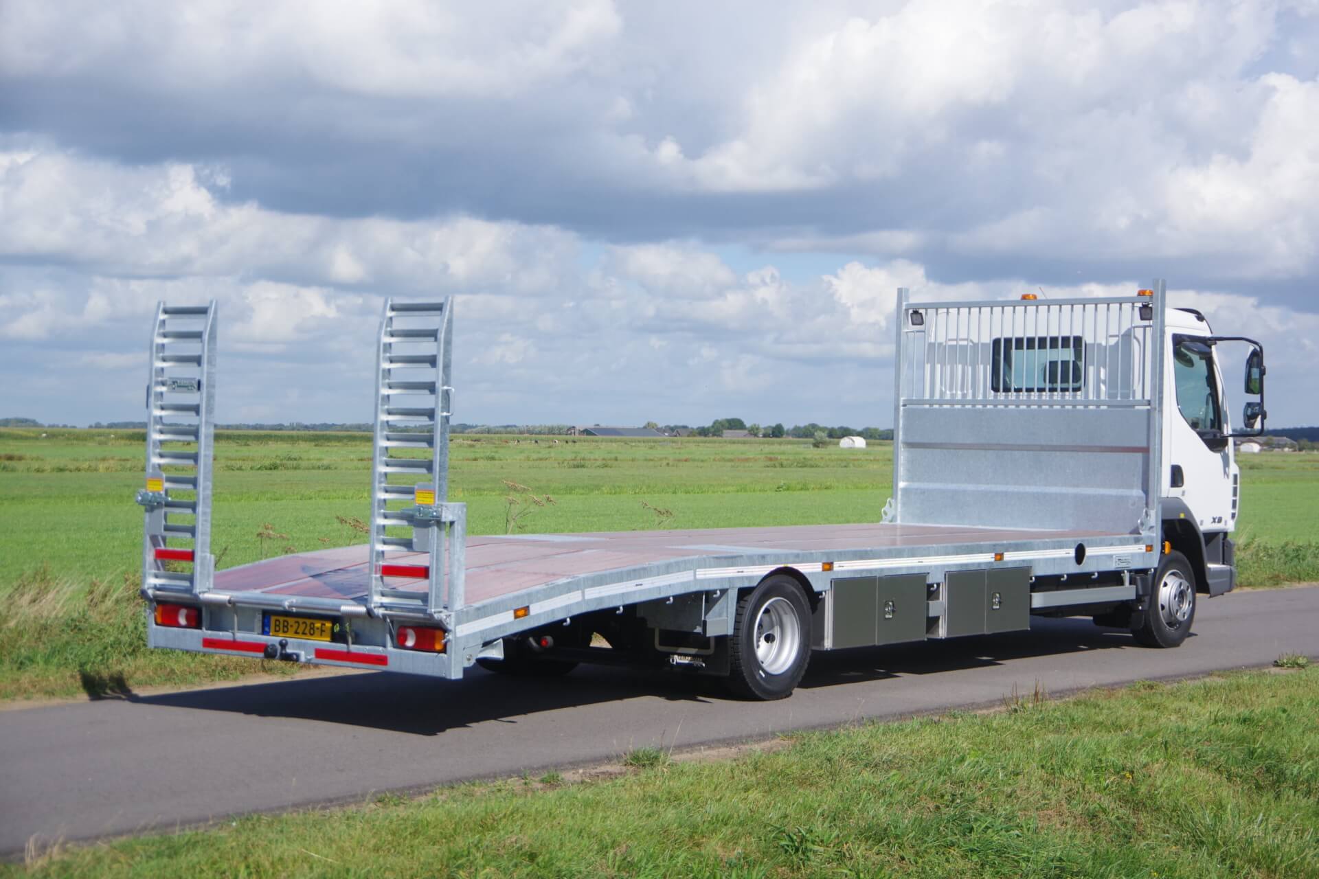 OprijXB 16-77 ra 1