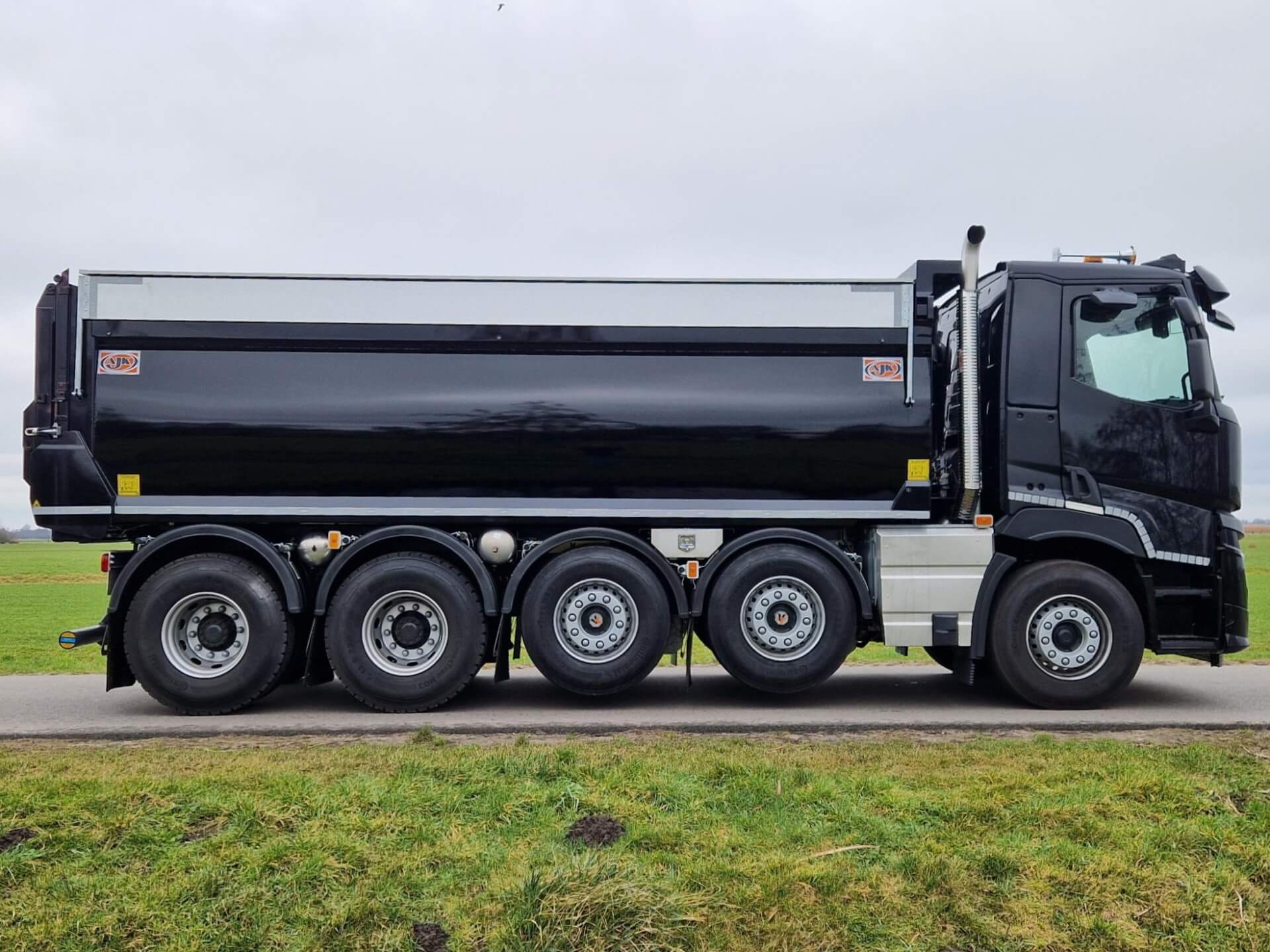 RENAULT_10x4_Quadro_AJK-kipper rz 2