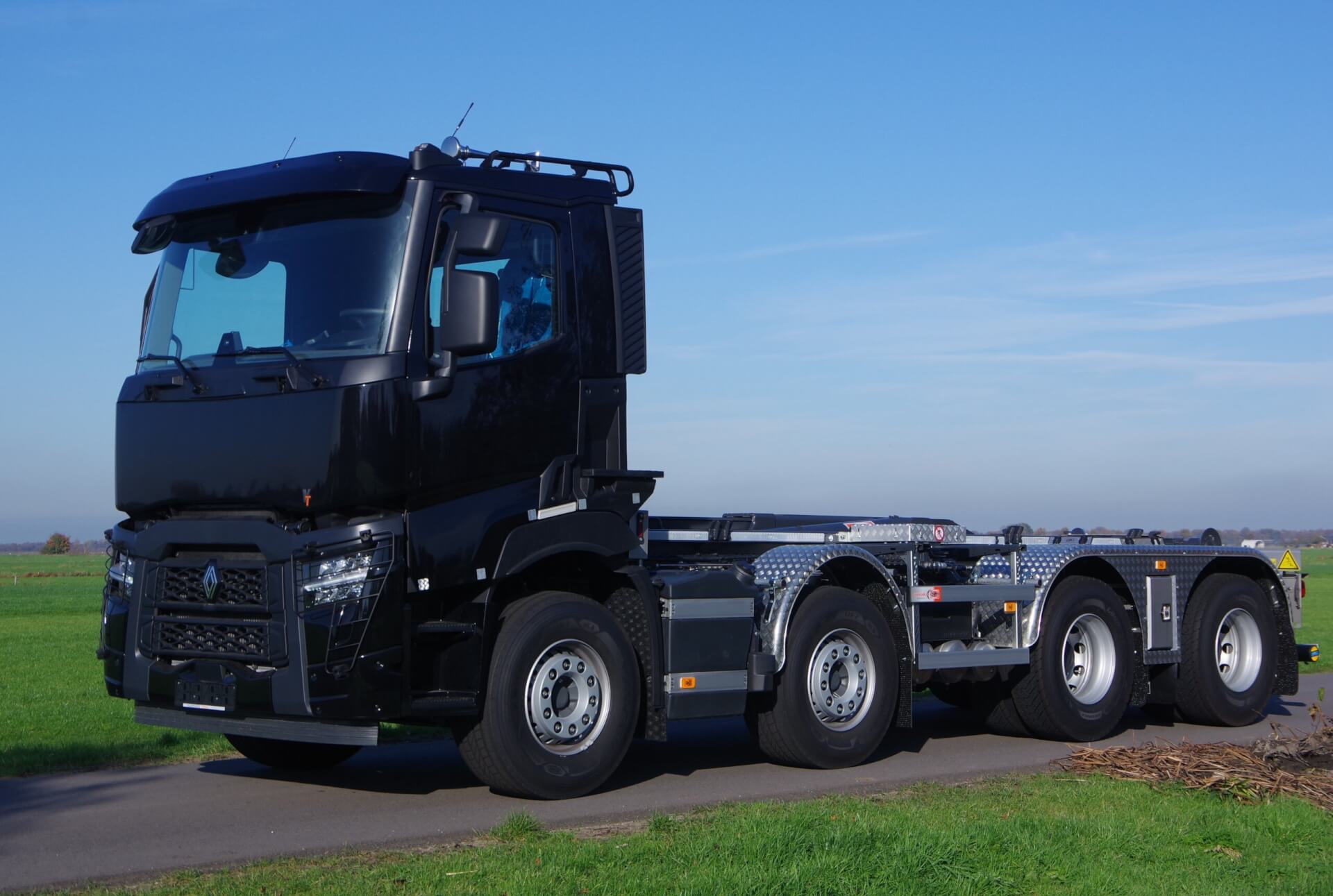 RENAULT_T530 _8x4_Wide-Spread 30T AJK-haakarm lv