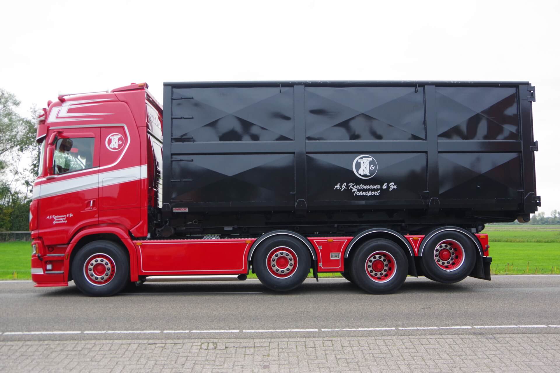 S 520_8x2_verschoven 2e as 39T Kortenoever_met container lz