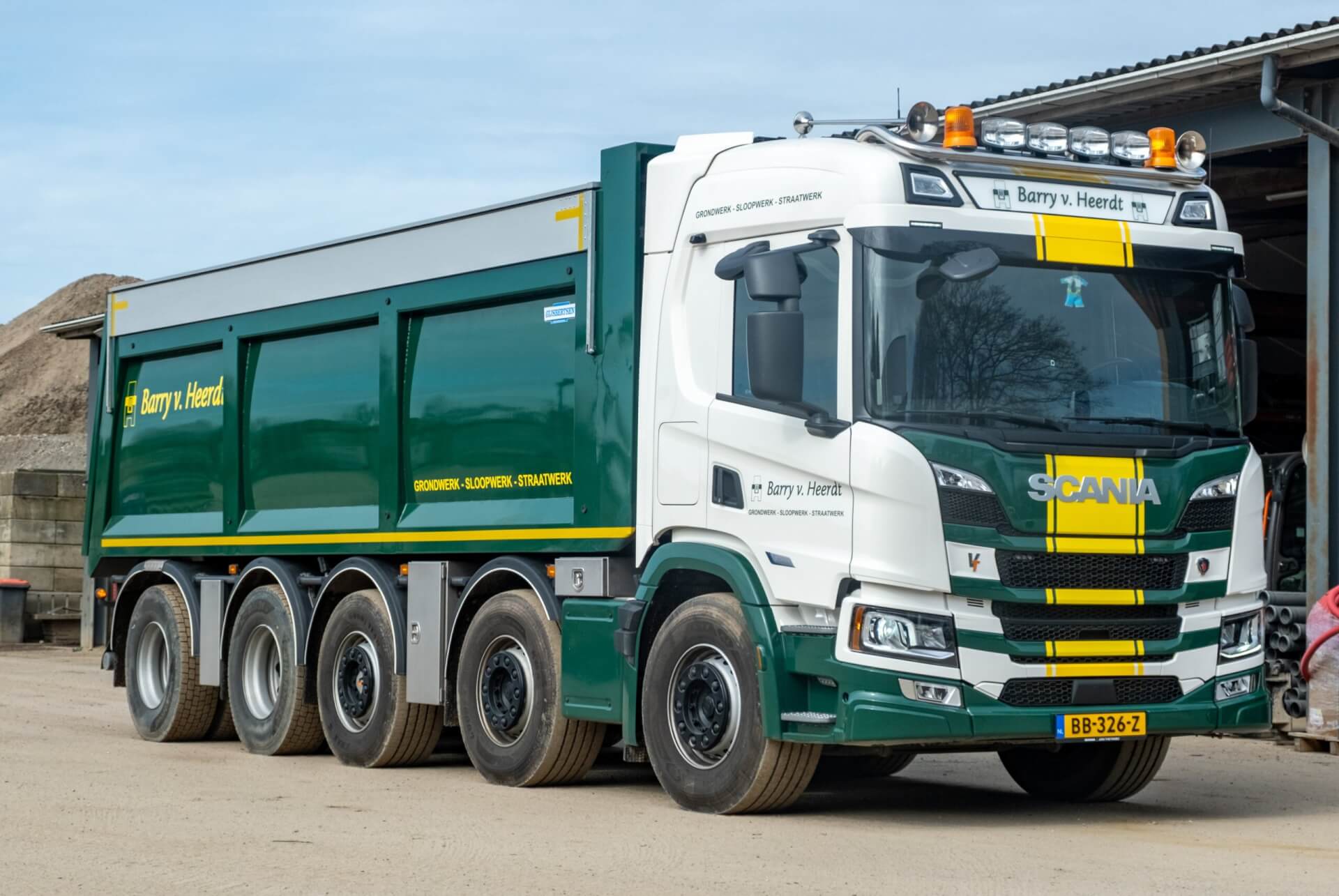 SCANIA_10x4_Wide-Spread_Kipper_v.HEERDT rv