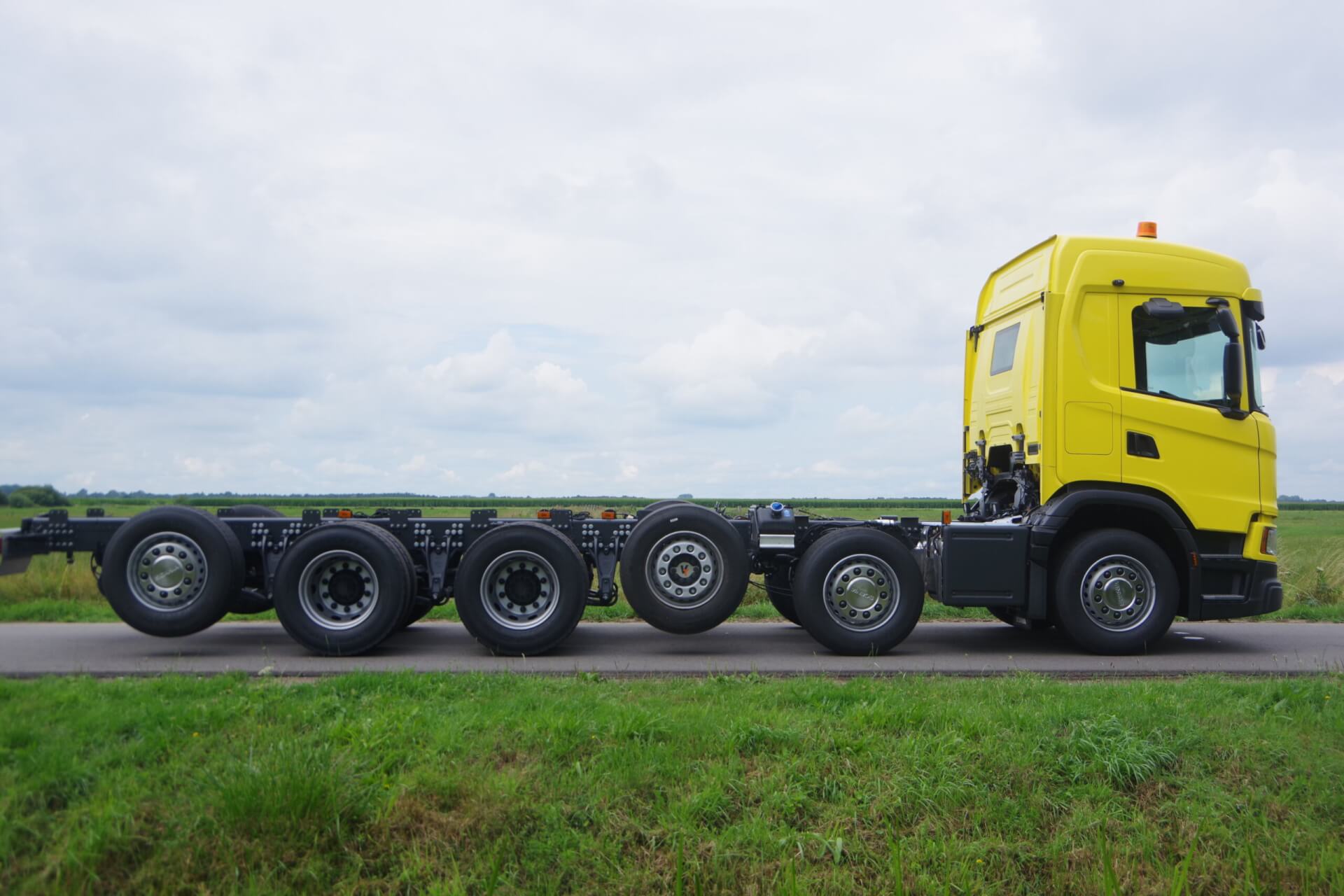 SCANIA_G500_12x4 chassis rz 1