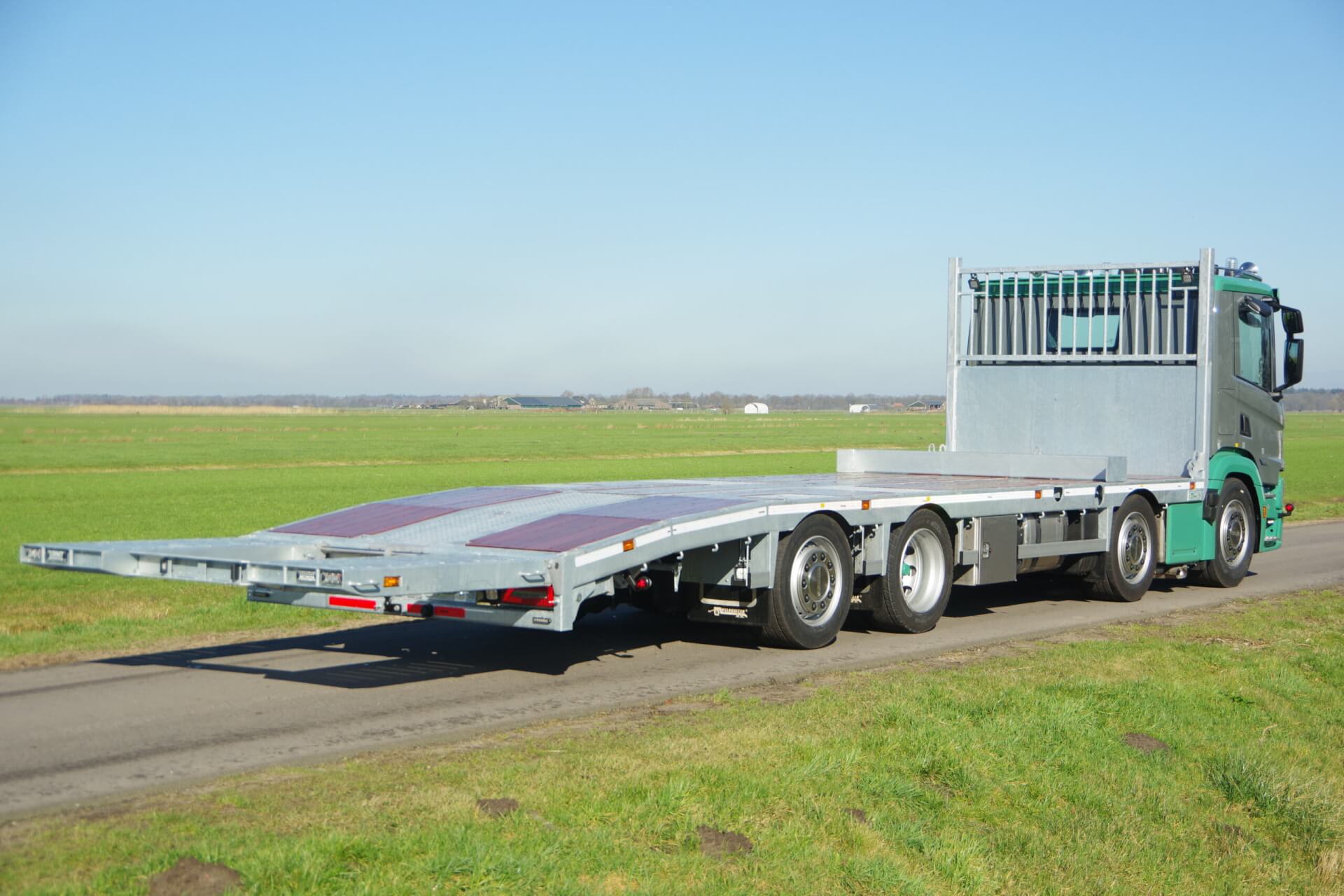 SCANIA_Oprijwagen_8x2_Berkhout-Schipluiden verlenggoten