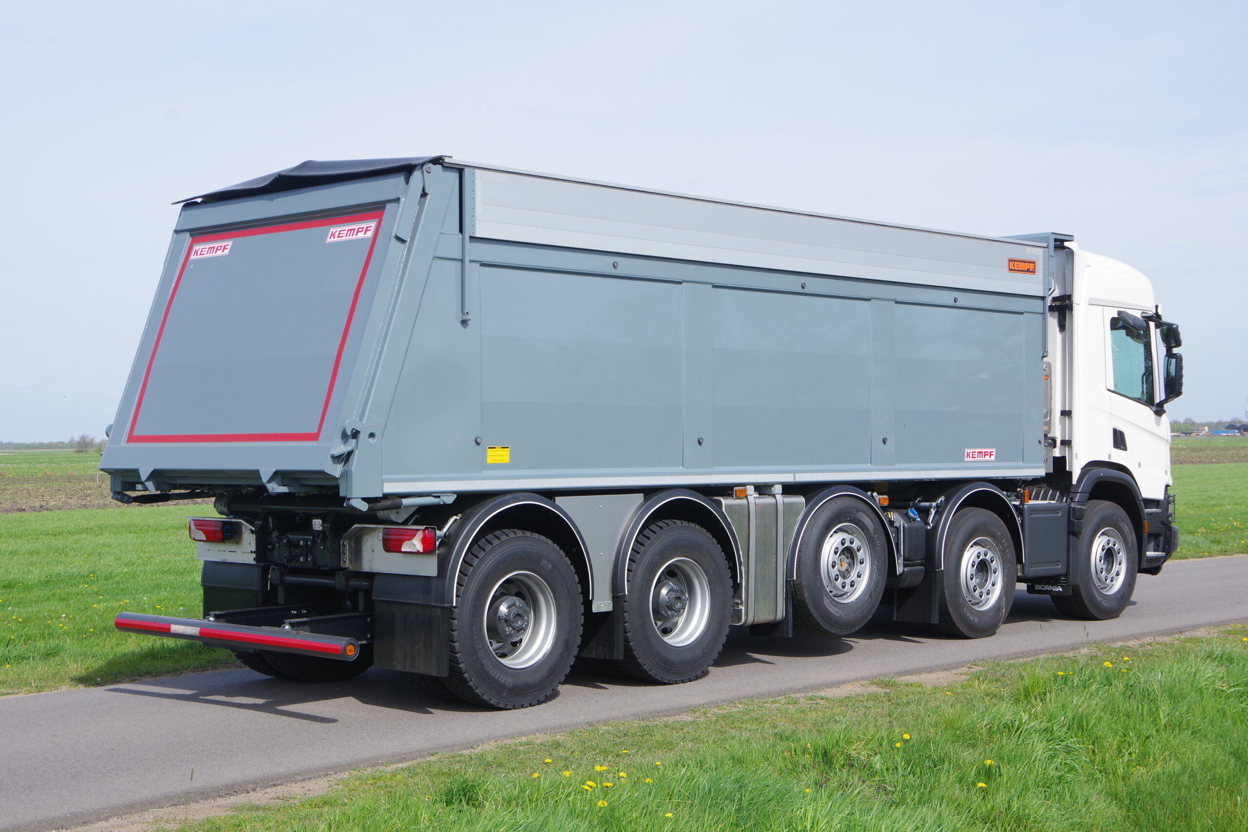 SCANIA_P460_10x4_Midllift_Voorraad_KEMPF ra 1