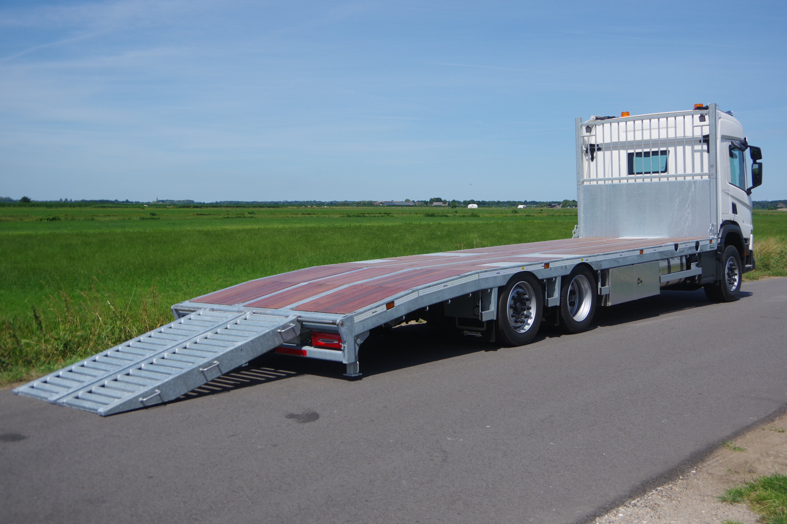 SCANIA_oprijwagen_P280_8,5x2,55m ra rijgoten smal