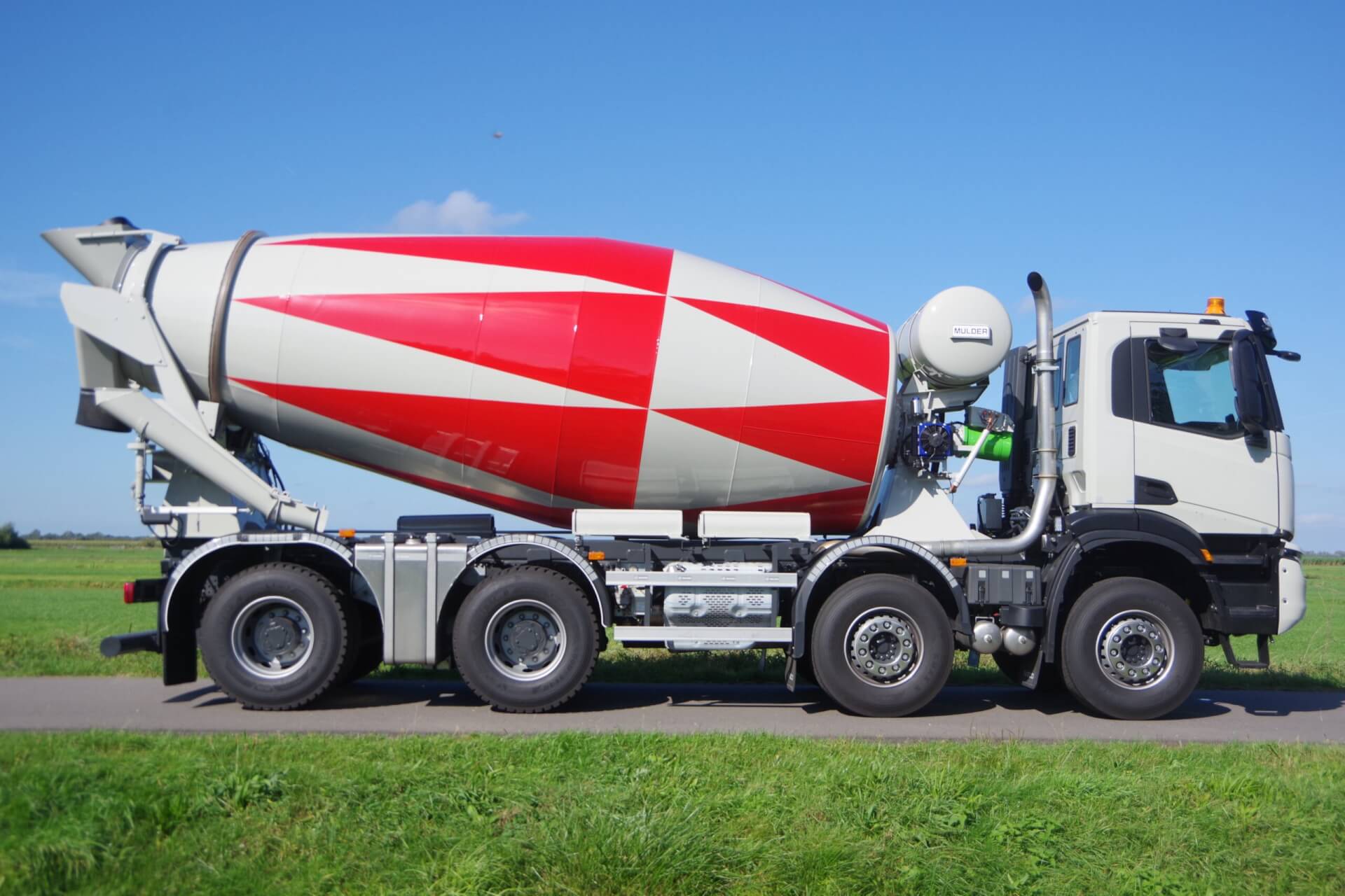 T-Way_8x4_Wide-Spread_Betonmixer rz