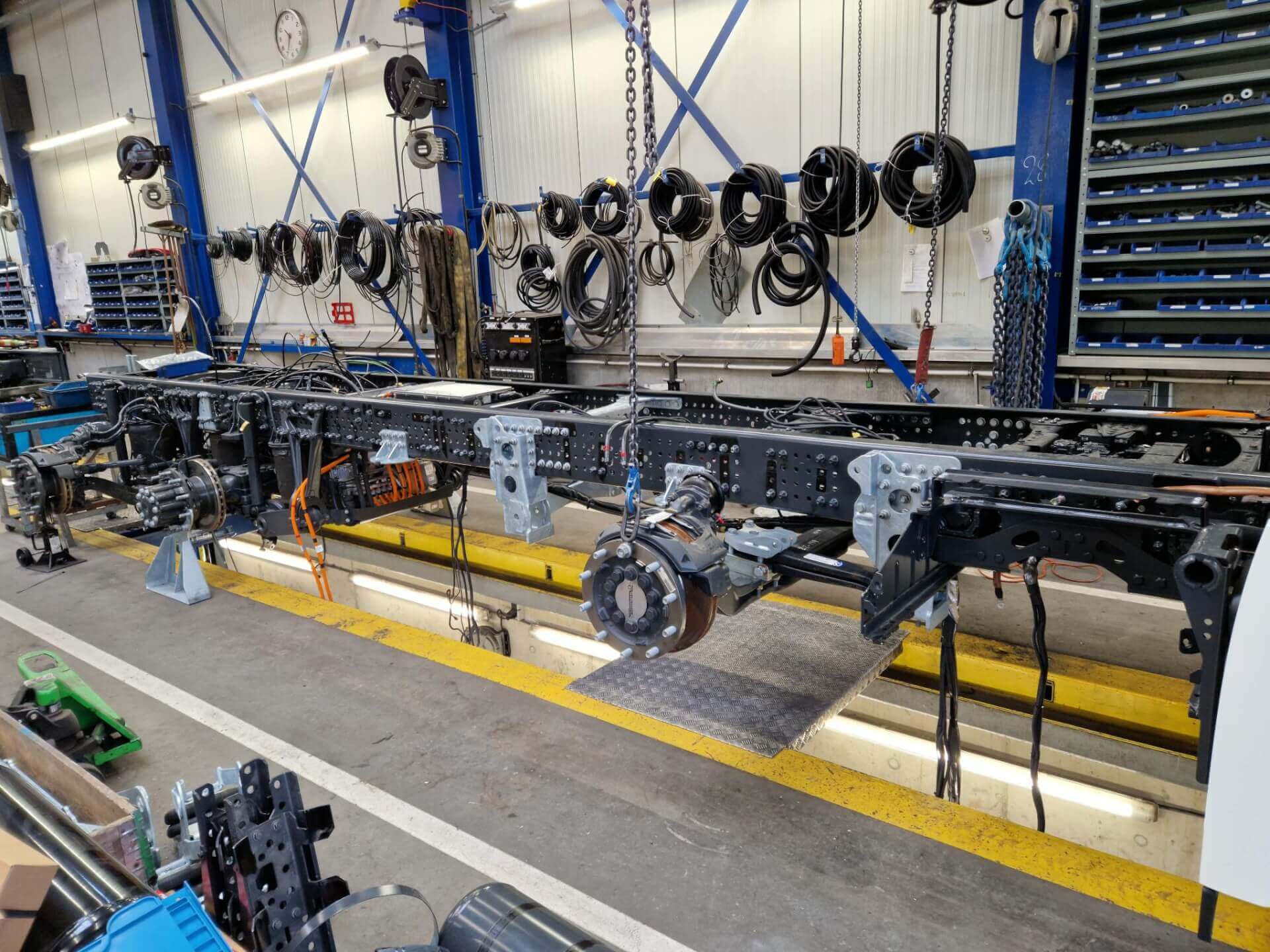 VELDHUIZEN E-TRUCKS 2e-as-monteren-rz