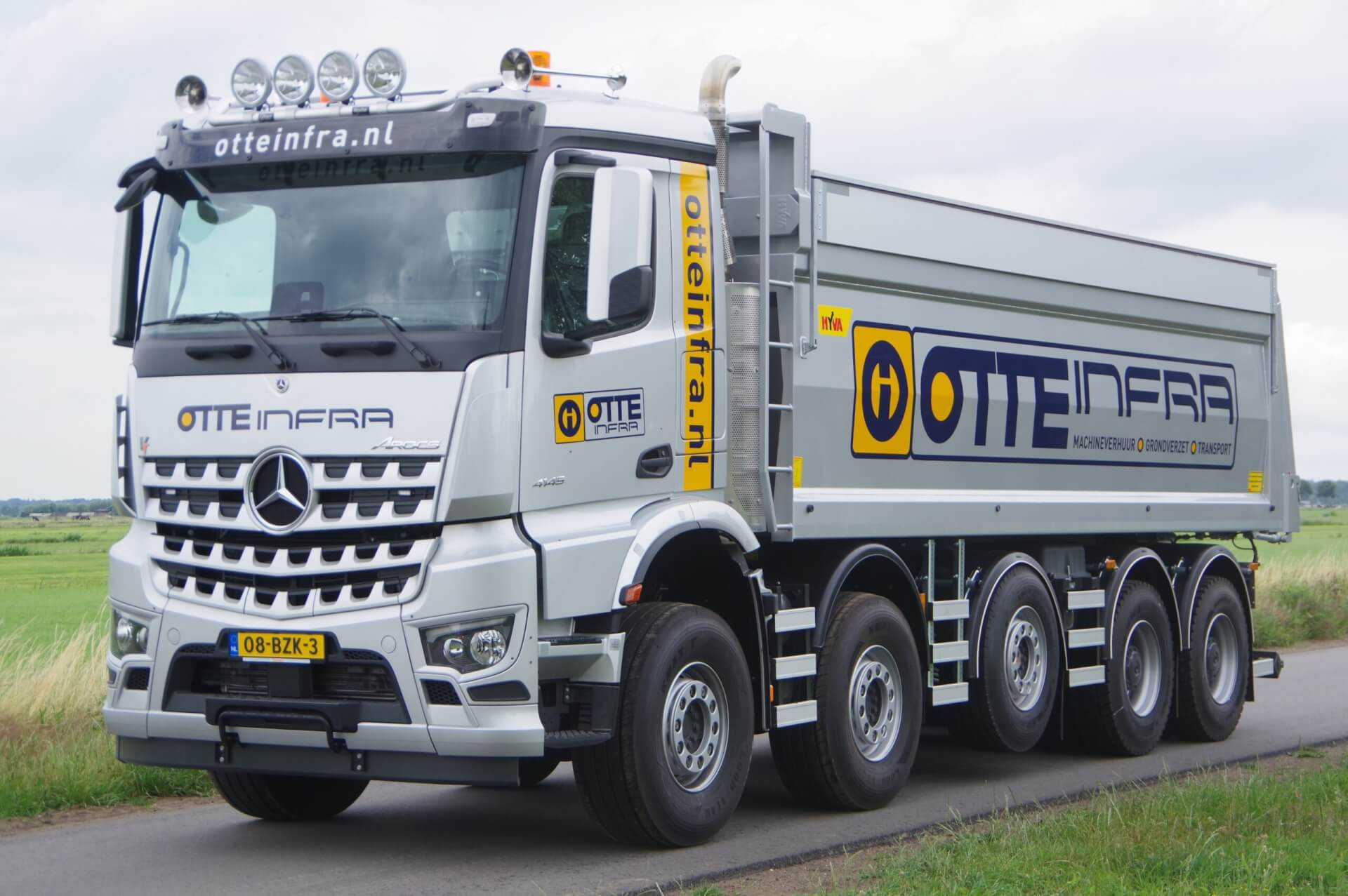 VELDHUIZEN_MERCEDES_10x4_Otte-infra lv 11