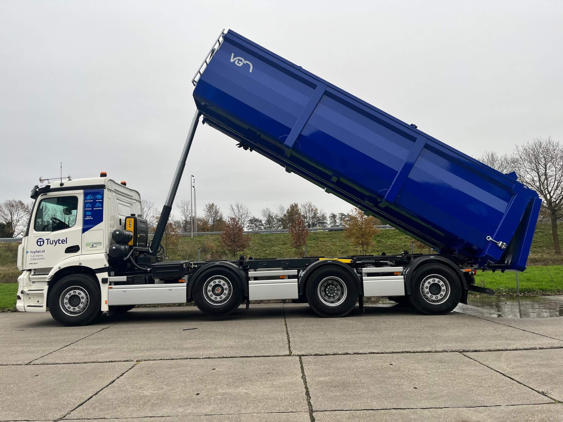 Veldhuizen Trucks 8x2 TUYTEL wisselbak 6