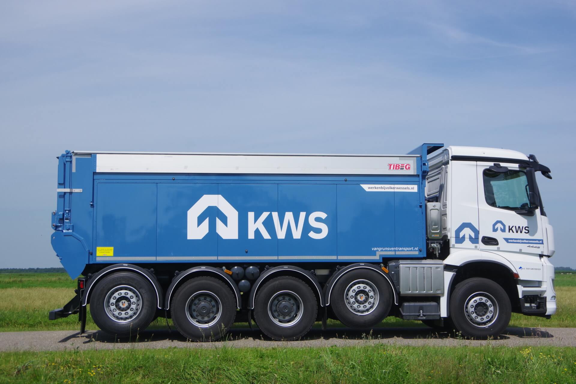 Veldhuizen_Mercedes_Quadro 10x4 KWS rz