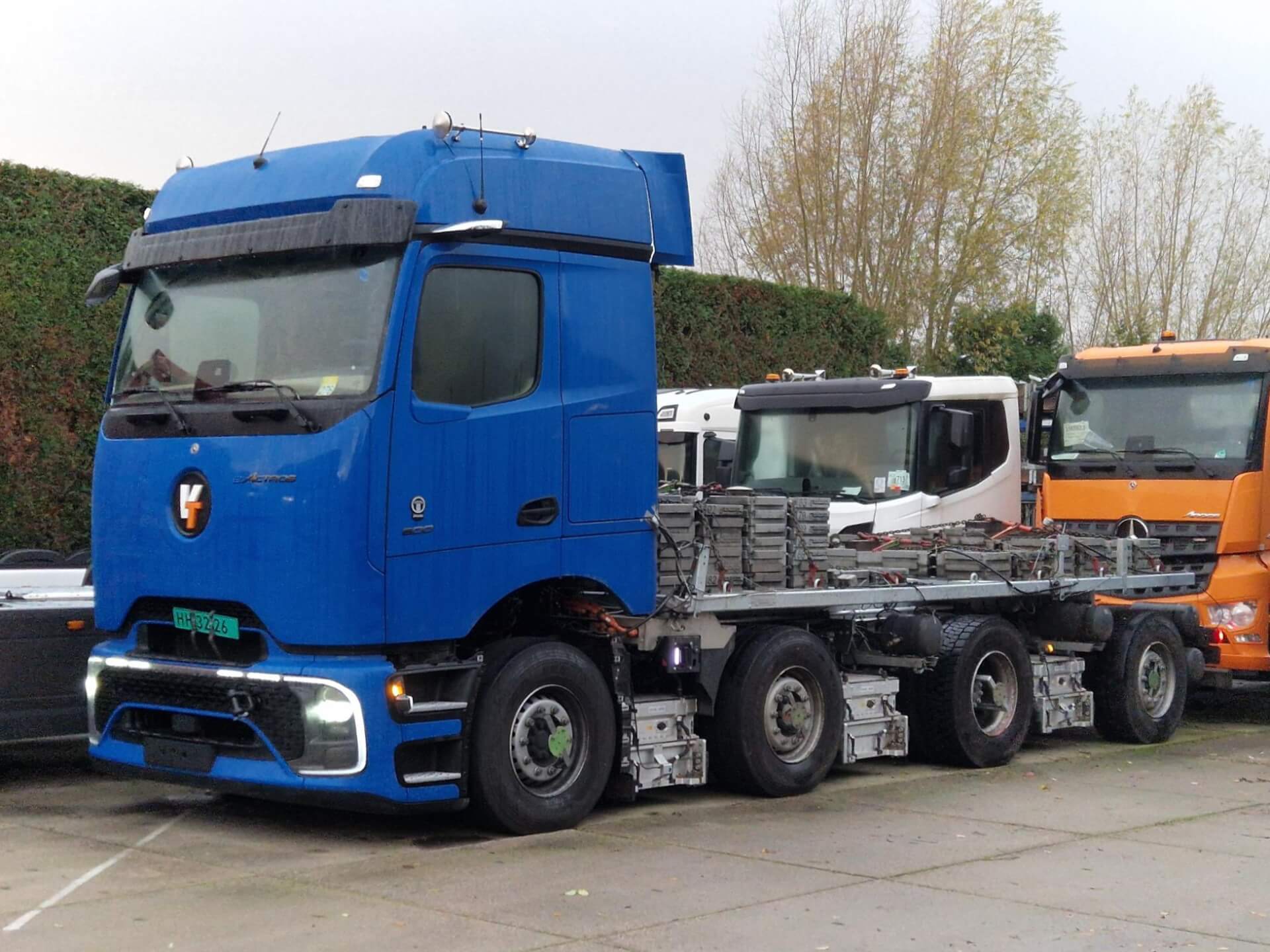 e-600 L-Cabine 8x2 wb 5.450mm lv