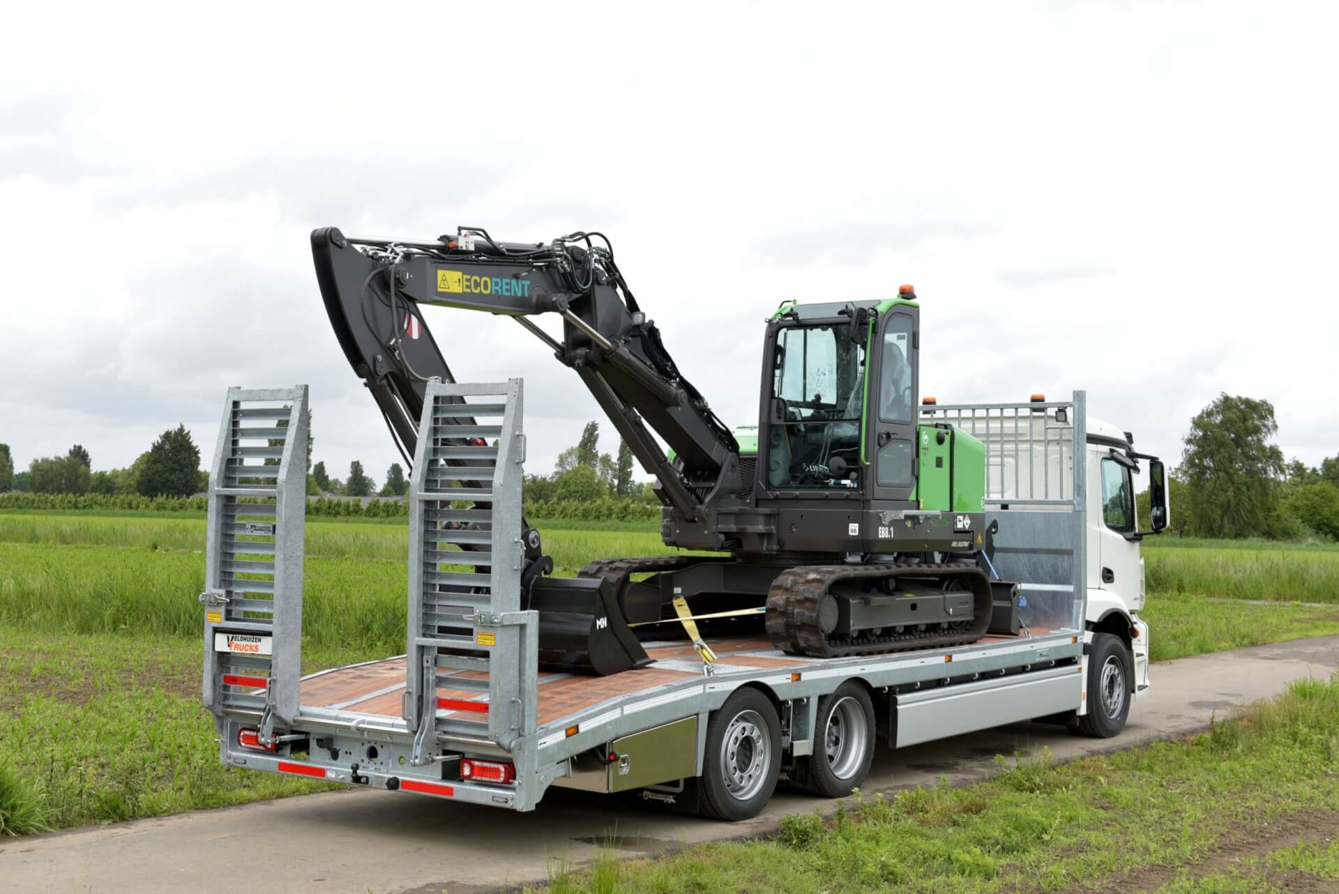.e-AROCS oprijwagen met LIMACH ra