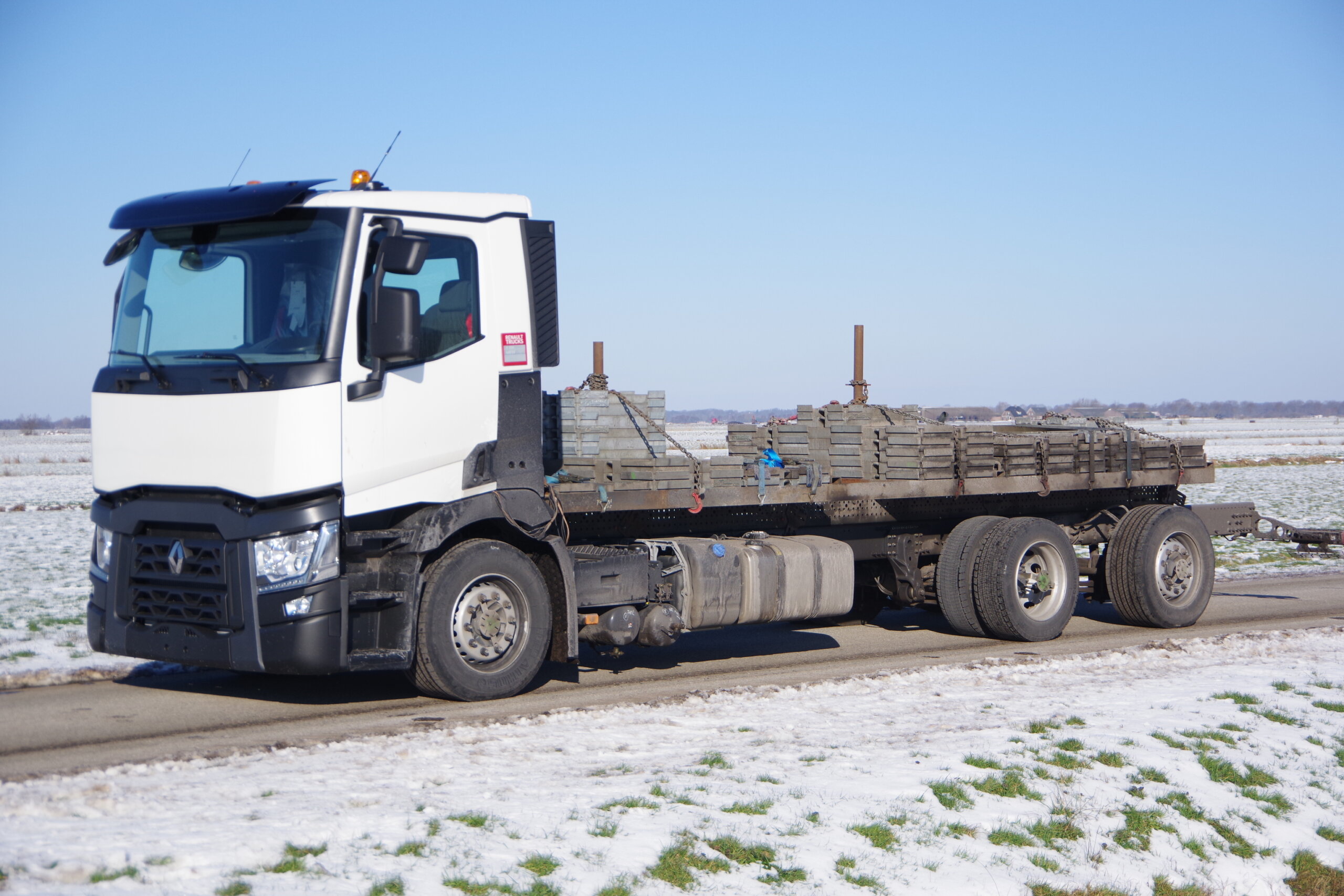 Renault 6x2 chassis 31,5 T lv 2